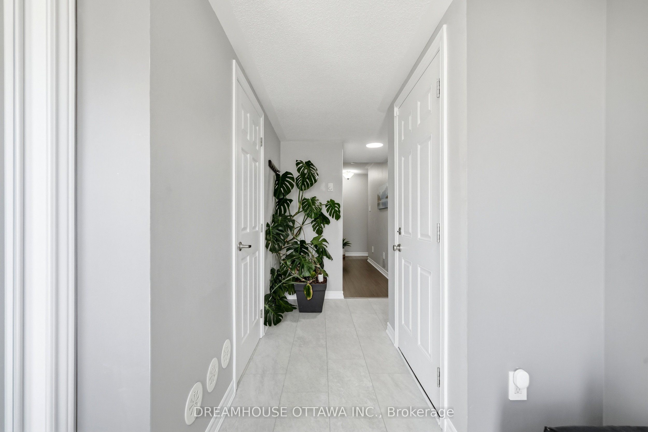 124 Pennant Avenue, Barrhaven, ON K2J 5W6 photo 4