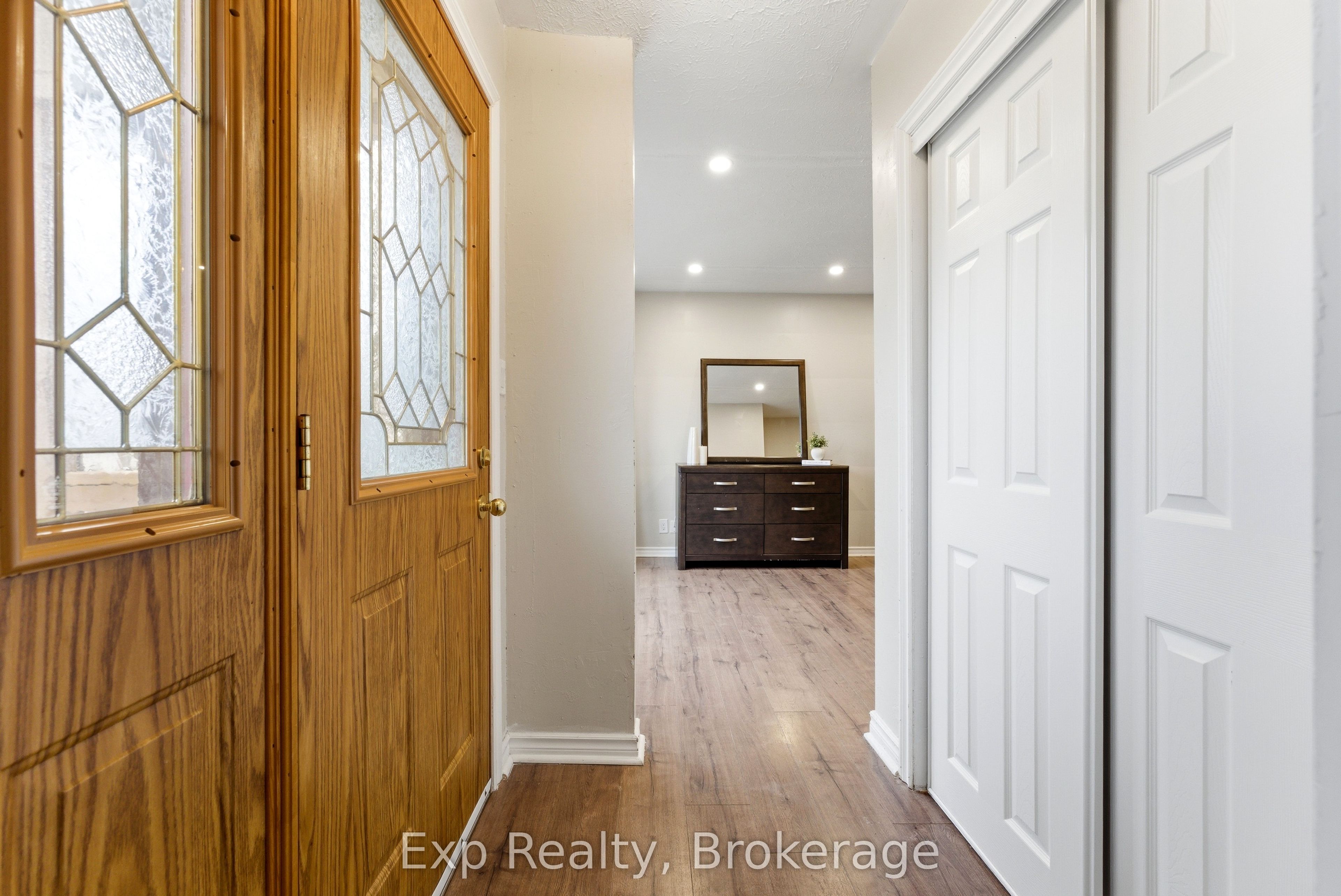 10 Plaza Square, Belleville, ON K8N 4J3 photo 5