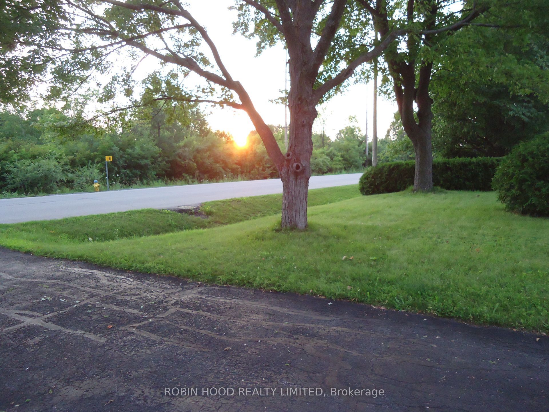 35 Tauvette Street A&B, Blackburn Hamlet, ON K1B 3A1 photo 3