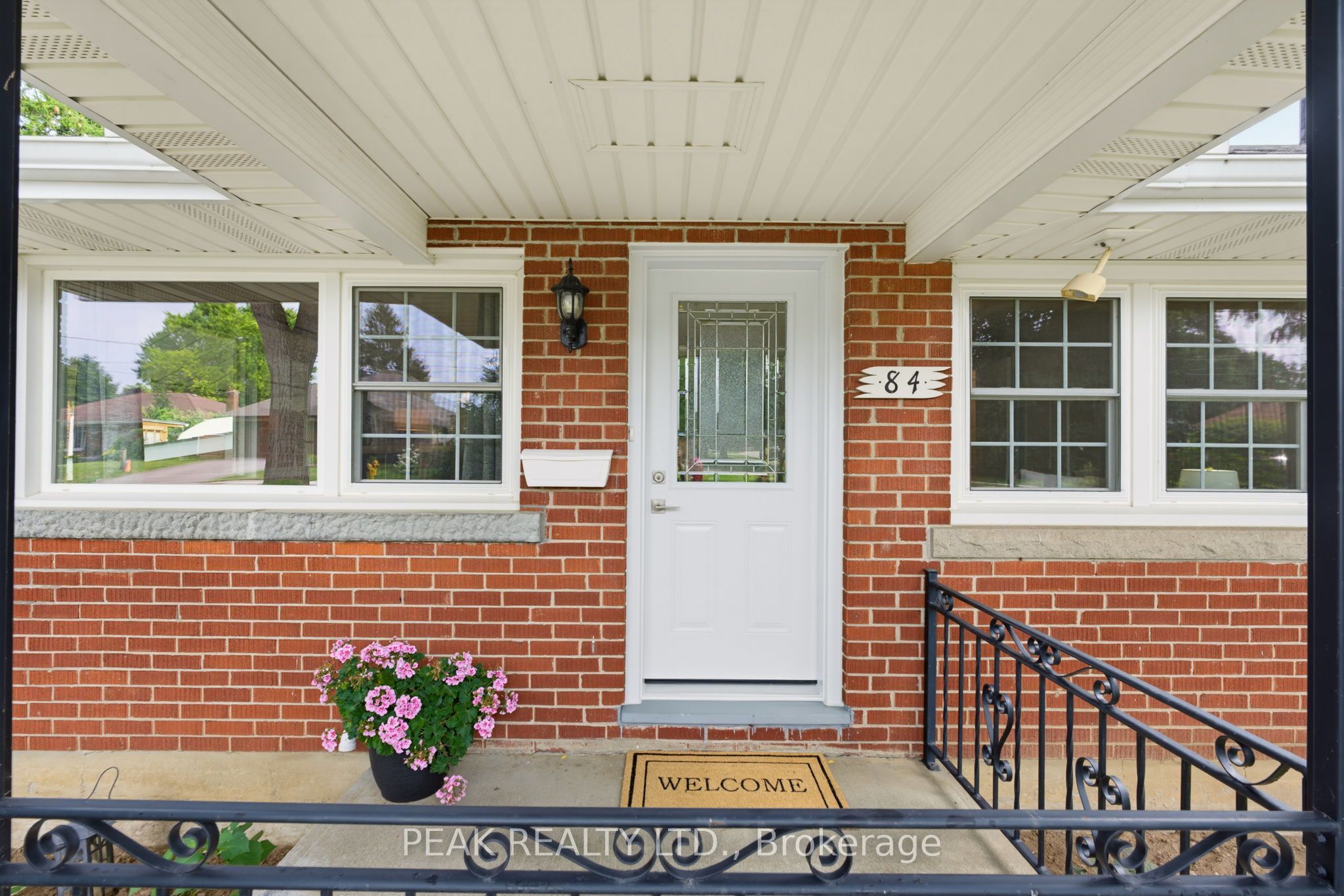 84 Dundas Street W, Brant, ON N3L 1G5 photo 4