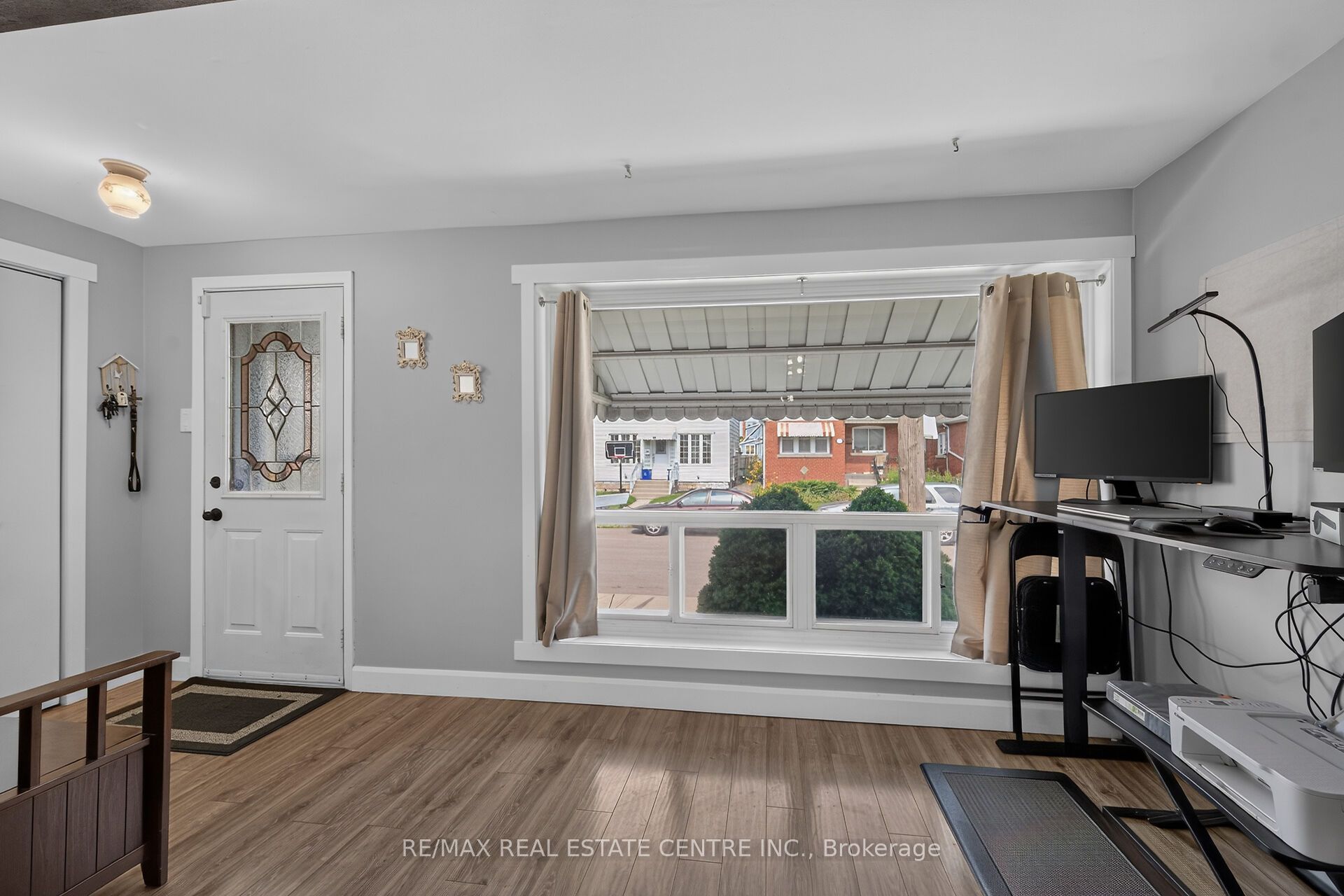 220 Paling Avenue, Hamilton, ON L8H 5J7 photo 4