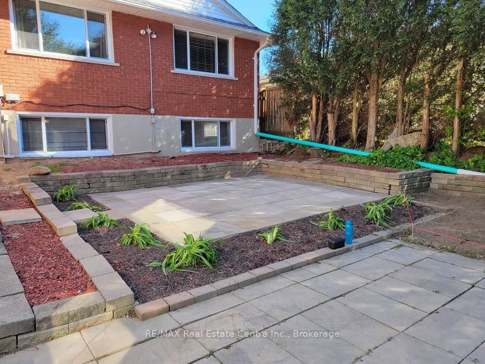 406 Karn Street Upper, Kitchener, ON N2M 2C1 photo 2