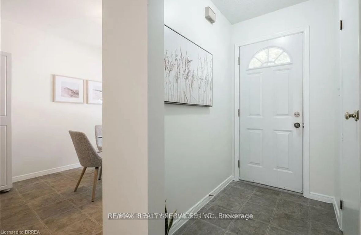 159 Brantwood Park Road 159A, Brantford, ON N3P 1Y1 photo 3