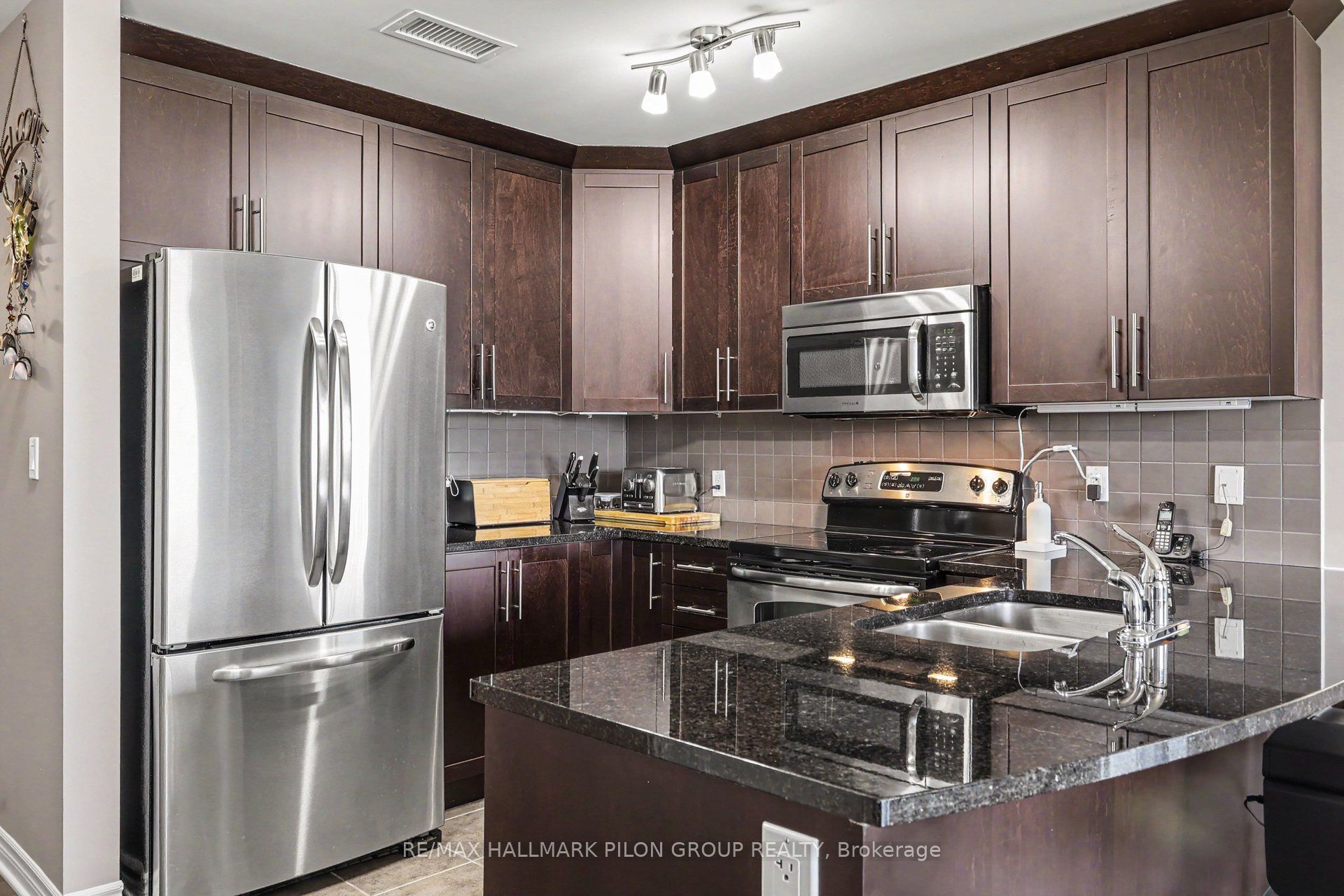 10 Prestige Circle 7, Orleans - Cumberland and Area, ON K4A 0W9 photo 5