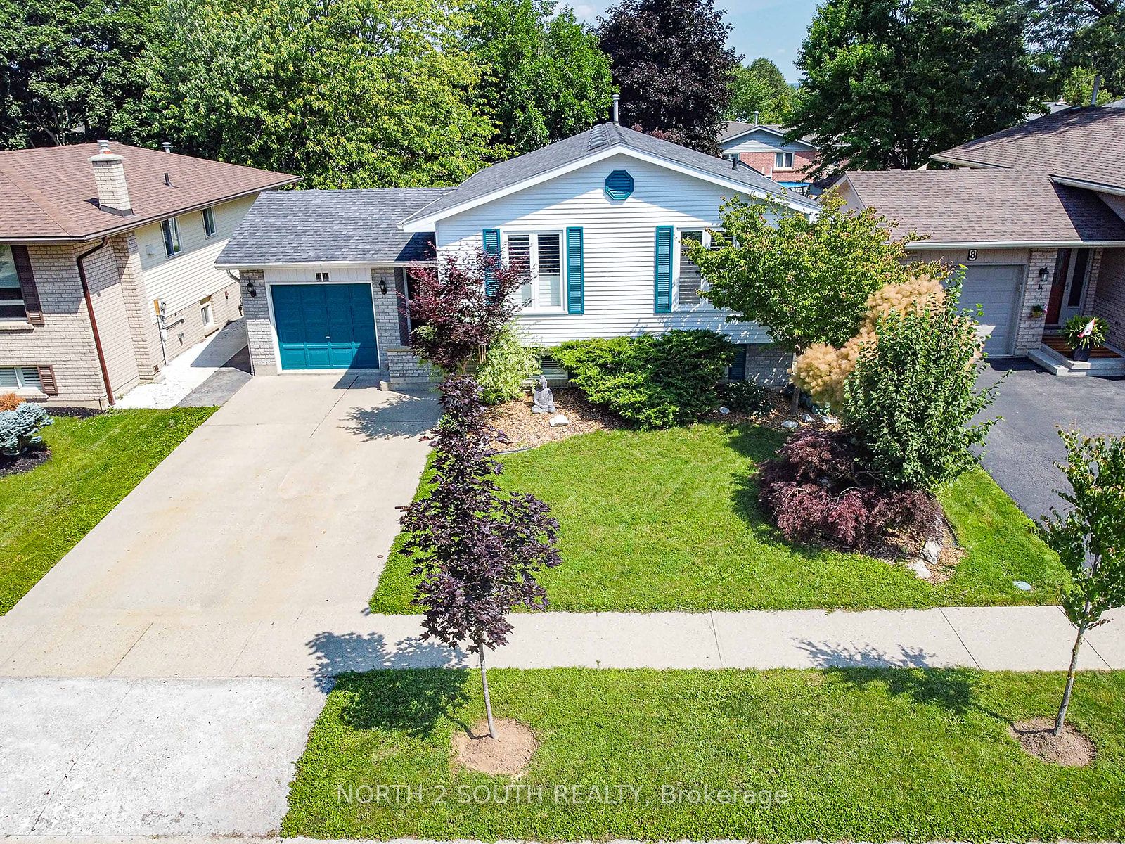 10 Latzer Crescent, Brantford, ON N3V 1C9 photo 2