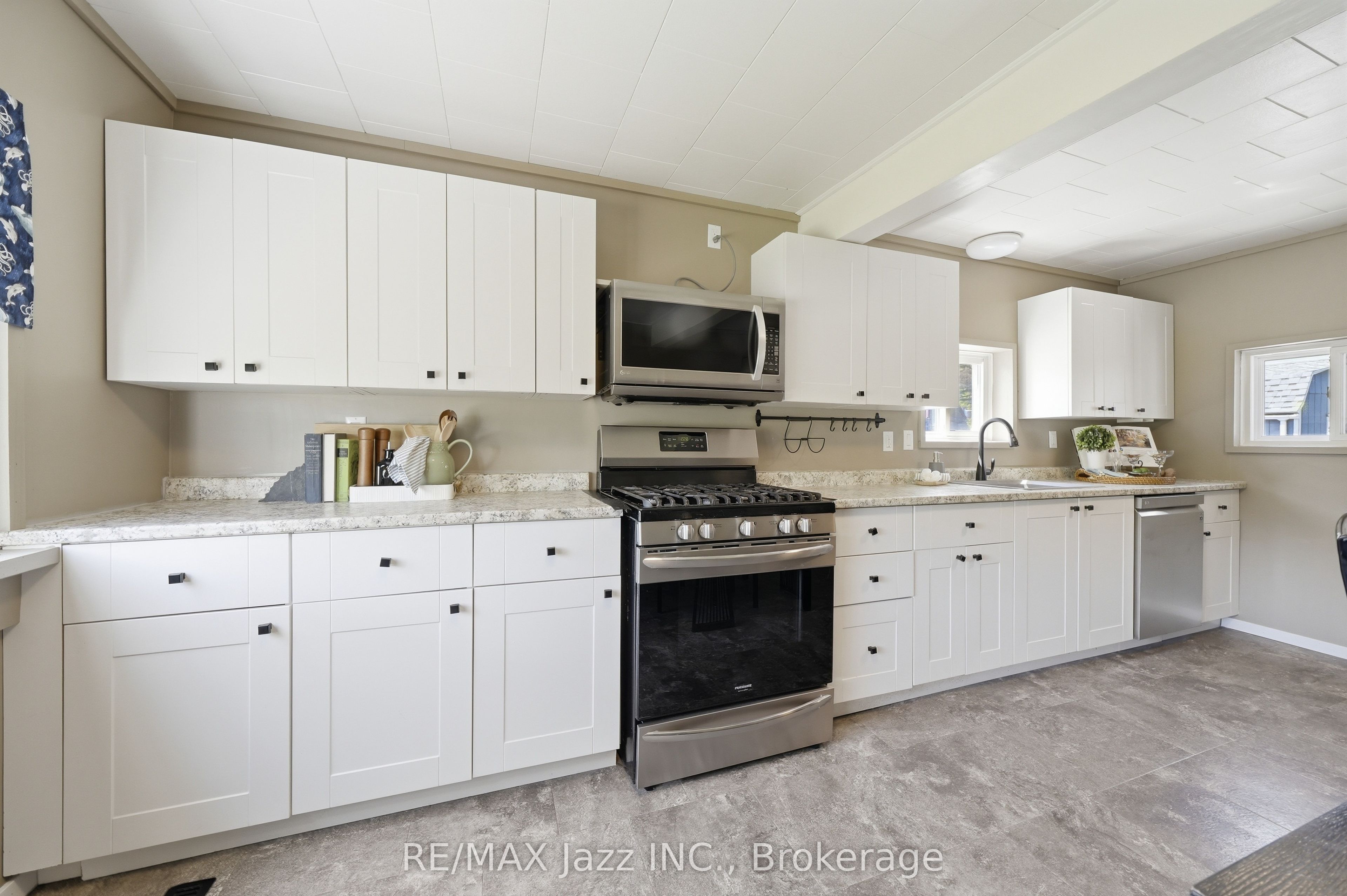 350 Schriver Road, Quinte West, ON K0K 1H0 photo 4