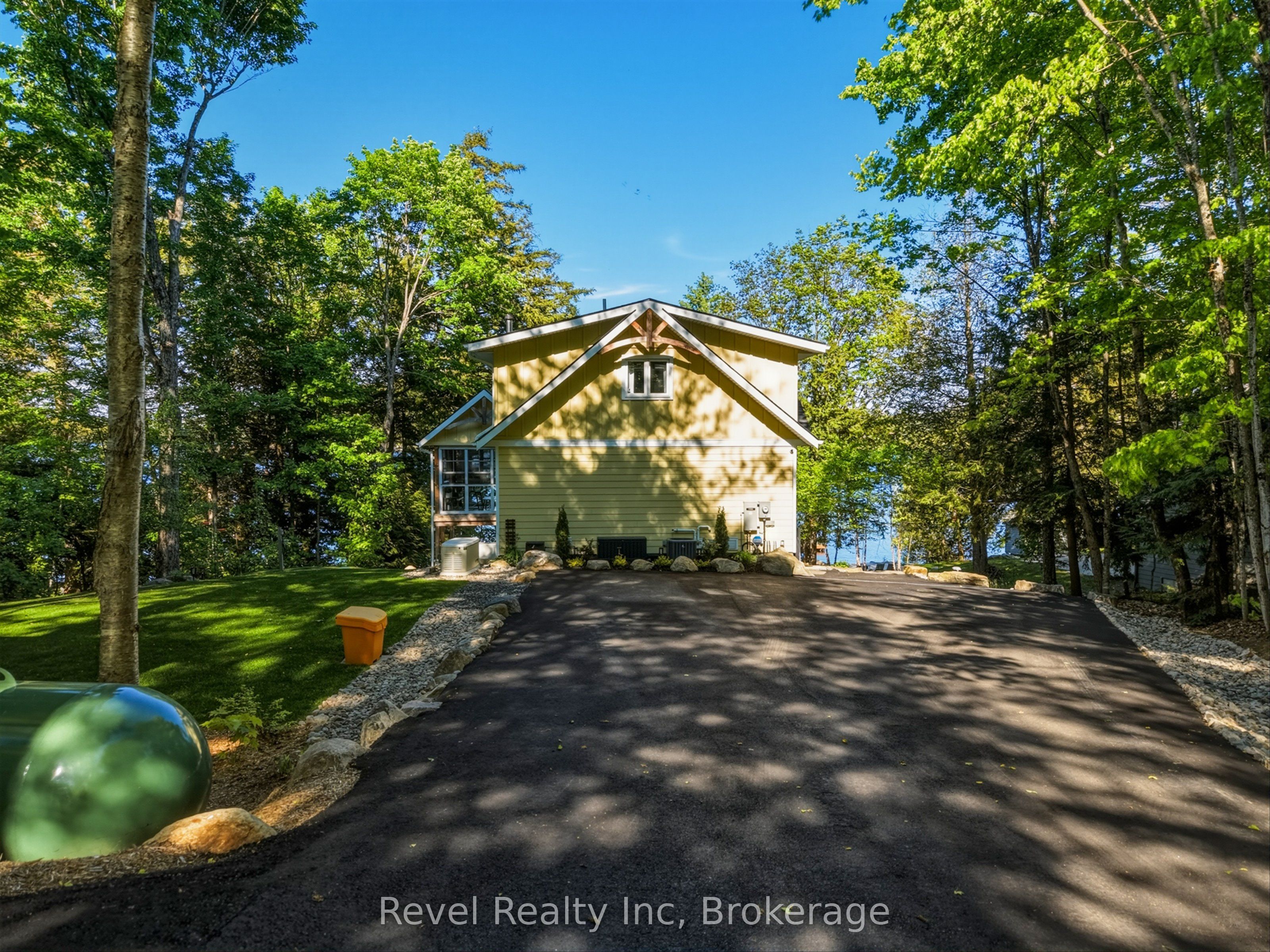 1090 Lawson Road, Lake of Bays, ON P0B 1A0 photo 3