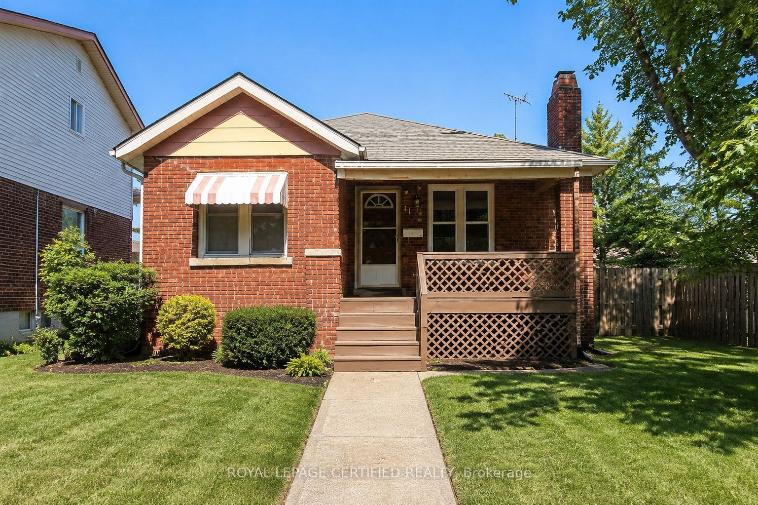 1184 Janette Avenue, Windsor, ON N9A 5A7