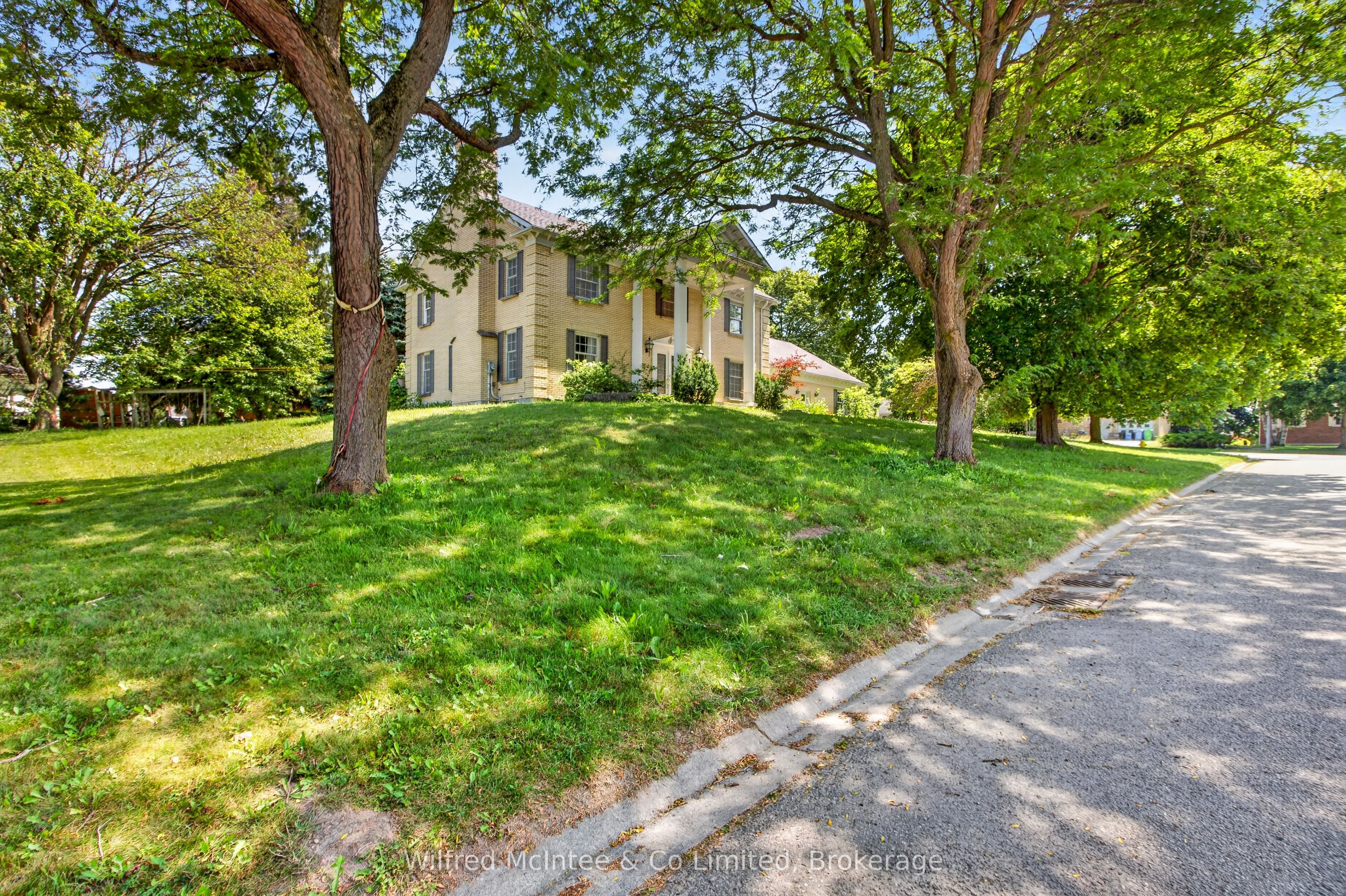 1 Remington Drive, North Huron, ON N0G 2W0