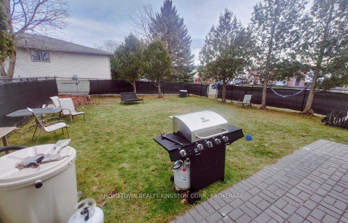 580 Gavin Court 2, Kingston, ON K7M 8B3