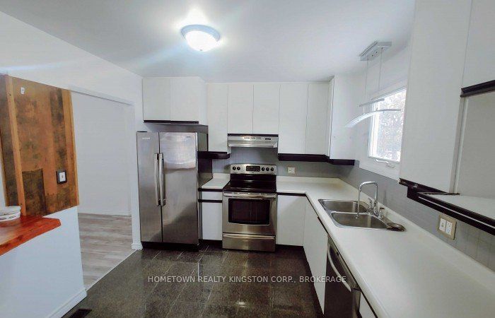 580 Gavin Court 1, Kingston, ON K7M 8B3 photo 3