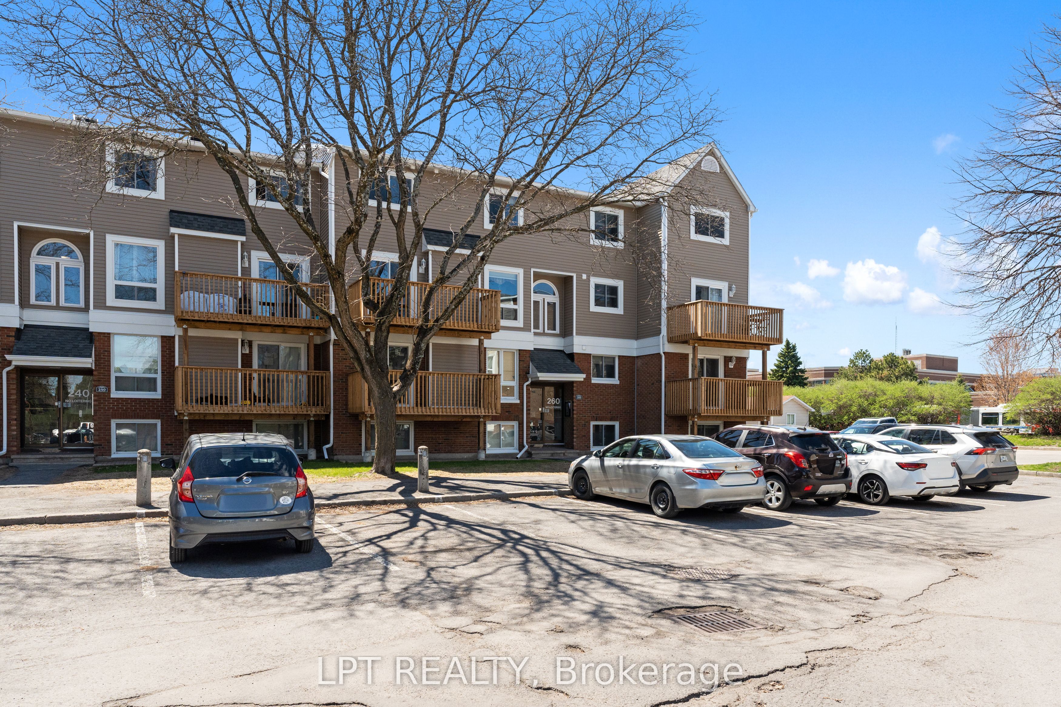 260 Fenerty Court 4, Kanata, ON K2L 3A7 photo 2