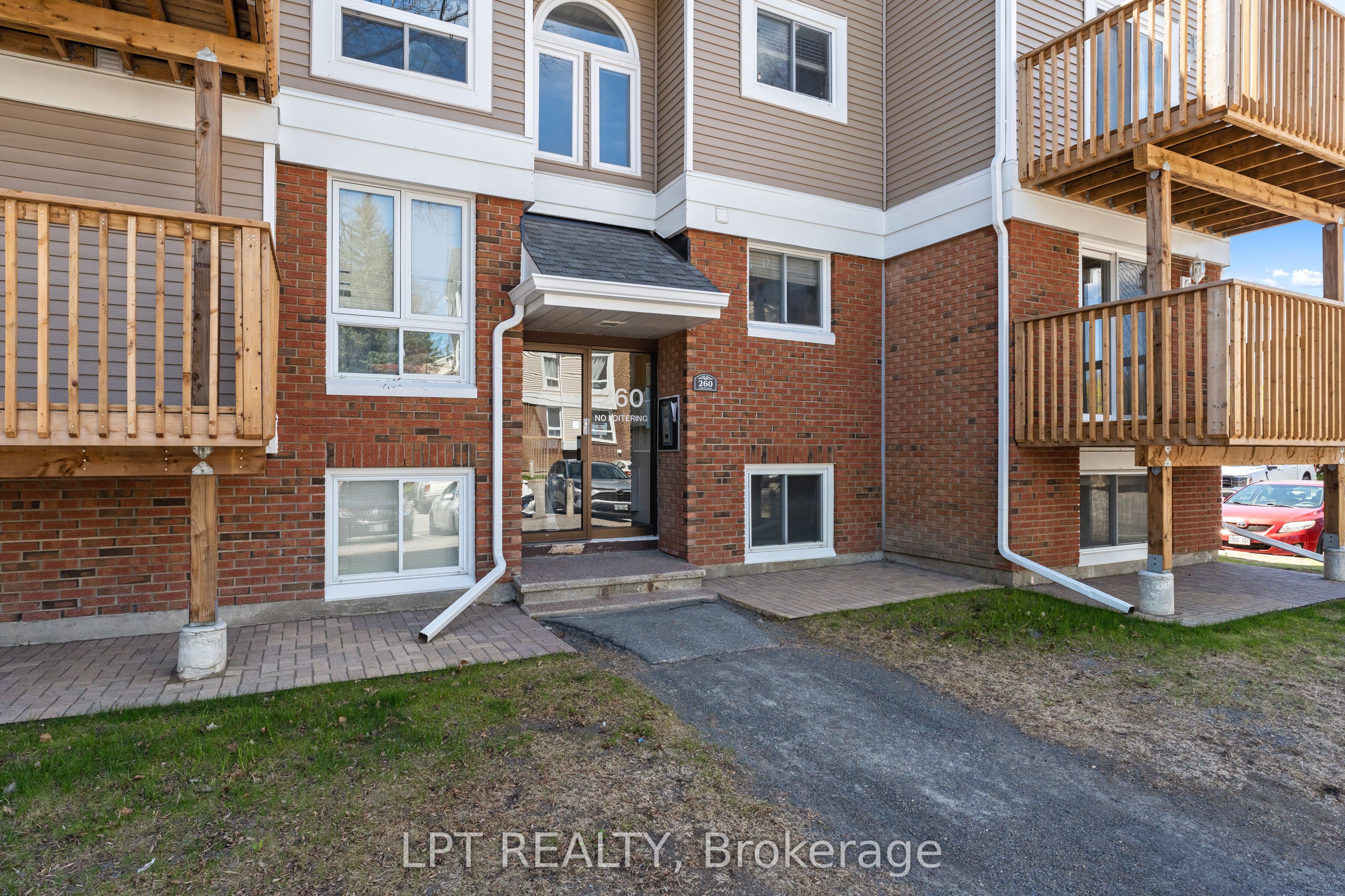 260 Fenerty Court 4, Kanata, ON K2L 3A7 photo 3