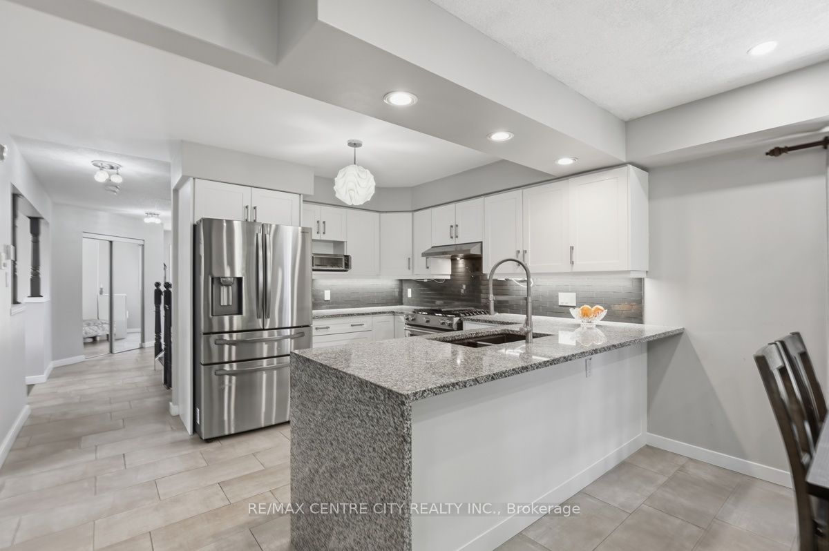 1141 CROSSCREEK Cres Crescent, London East, ON N5Y 6H6 photo 5