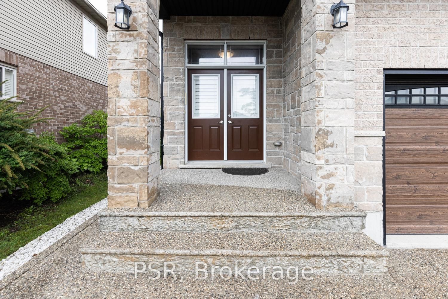 540 Landgren Court, Waterloo, ON N2A 4J7 photo 3