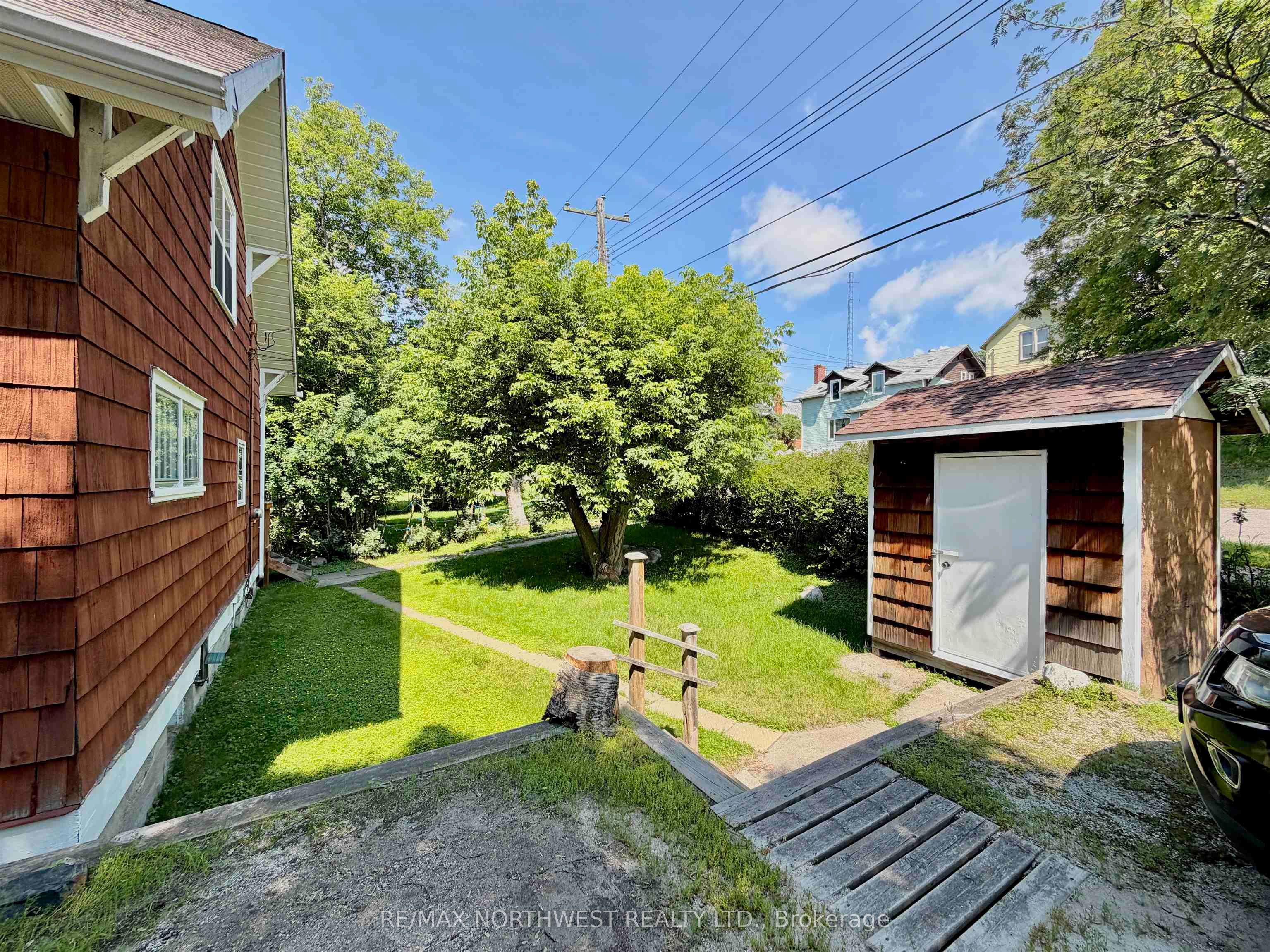 214 Matheson St N, Kenora, ON P9N 3G4 photo 4