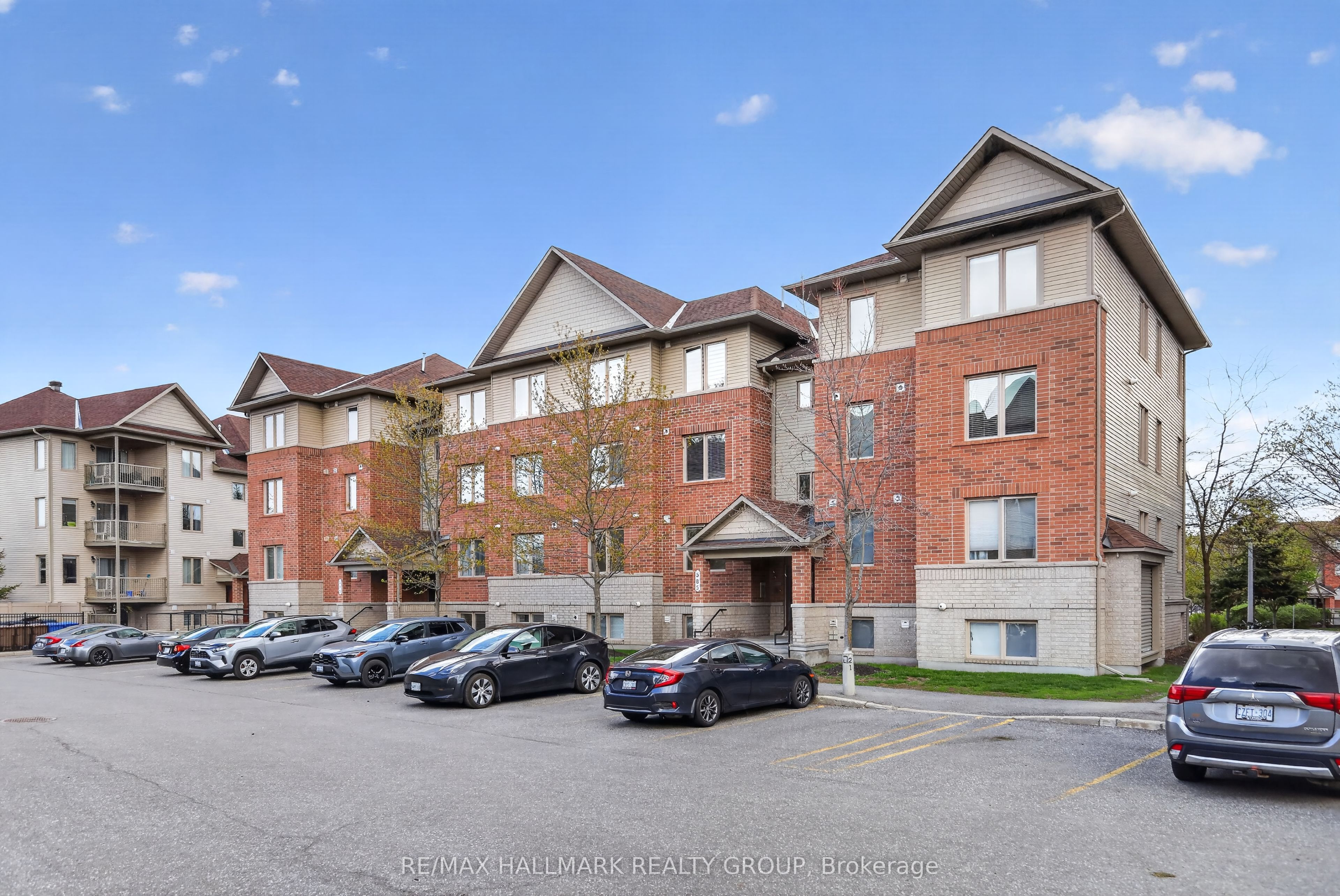 585 Stonefield Private 3, Barrhaven, ON K2G 4R5 photo 2