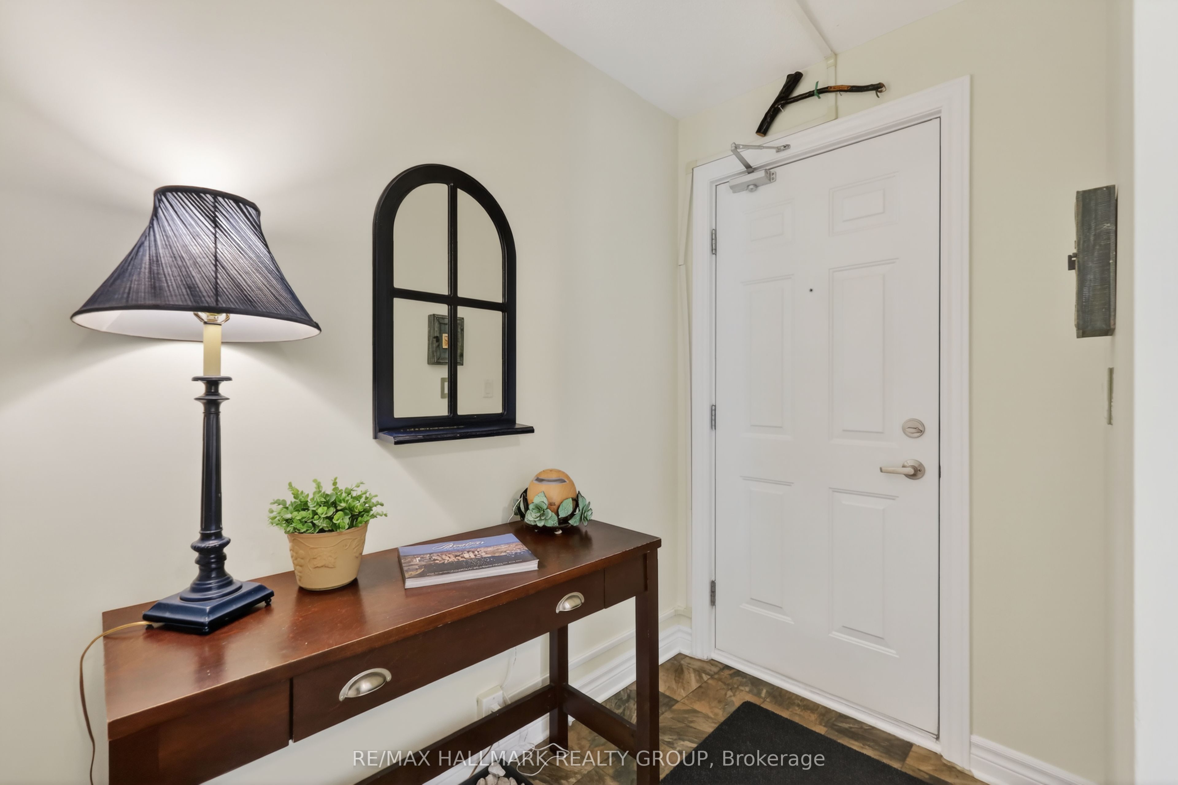 585 Stonefield Private 3, Barrhaven, ON K2G 4R5 photo 3