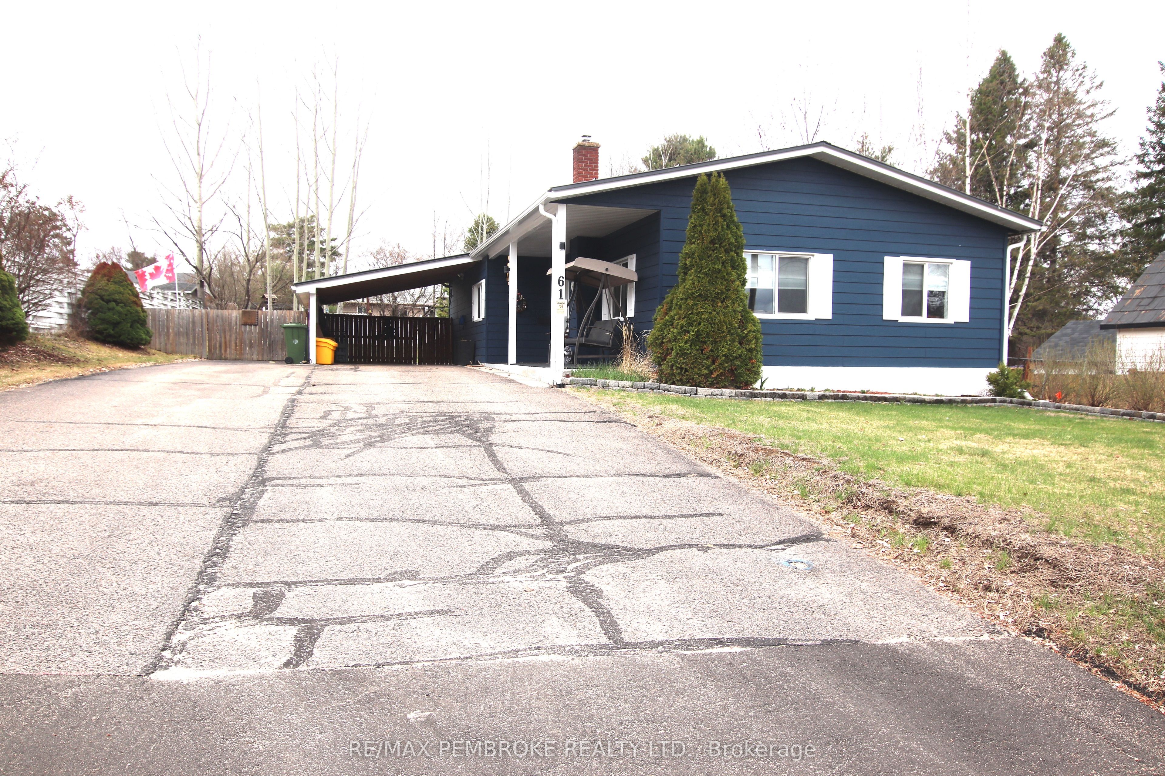 61 DORAN Road, Petawawa, ON K8H 1R3