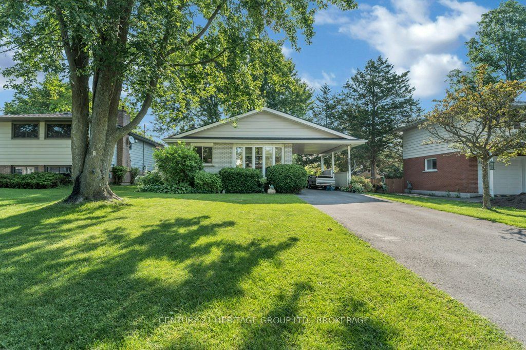 678 Carnaby Street, Kingston, ON K7M 5M7 photo 2