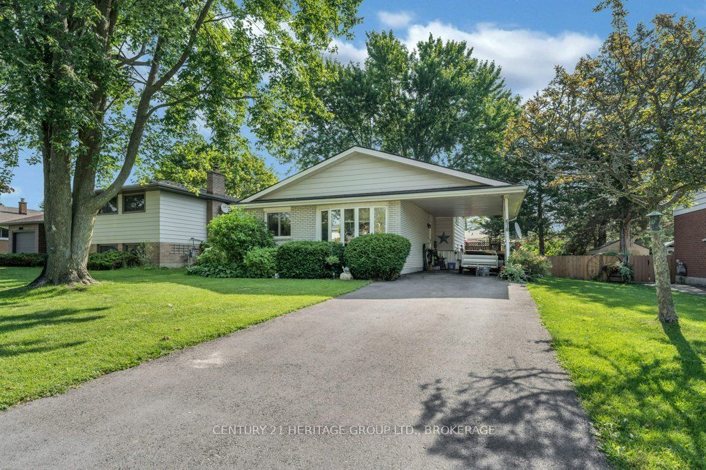 678 Carnaby Street, Kingston, ON K7M 5M7 photo 3