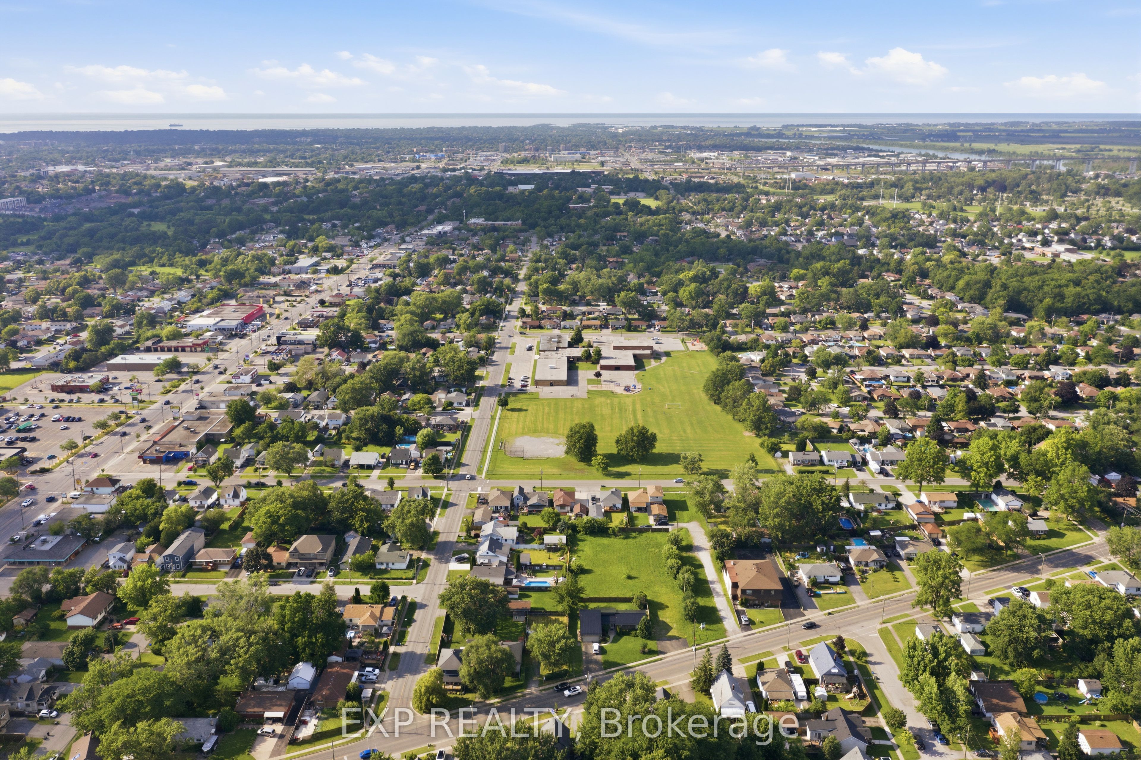 29 Rockwood Avenue, St. Catharines, ON L2P 1E6 photo 3