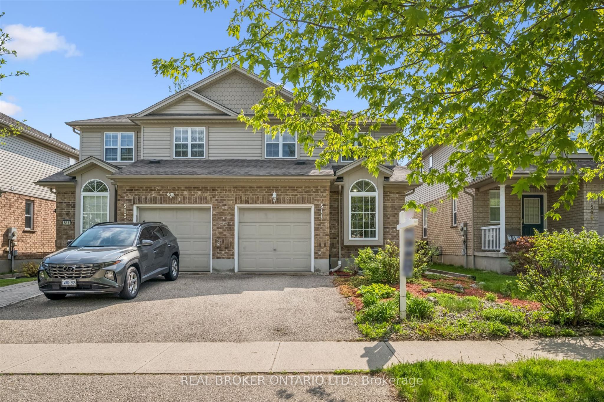 511 Dansbury Drive, Waterloo, ON N2K 4K8 photo 2