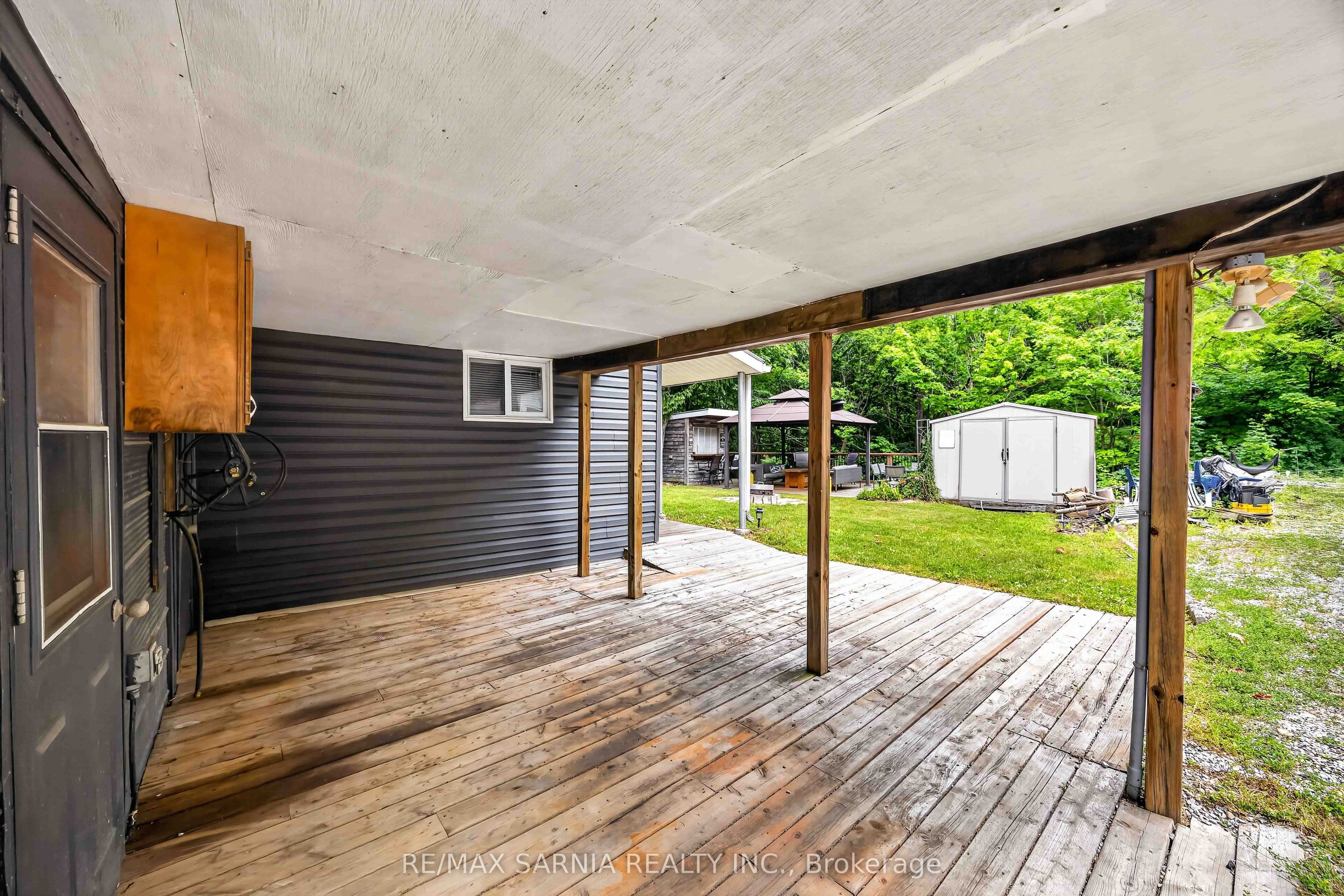4895 LAKESHORE Road A17, Plympton-Wyoming, ON N0N 1J6 photo 3