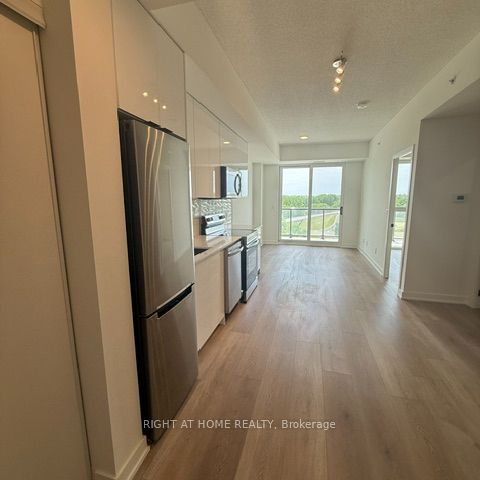 33 Erie Avenue 811, Brantford, ON N3S 0K7 photo 4