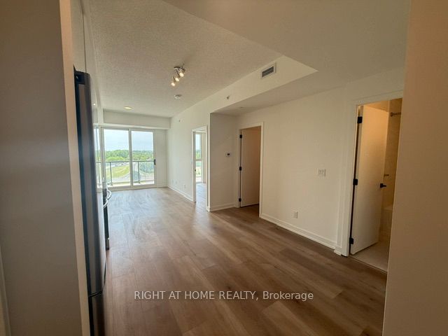33 Erie Avenue 811, Brantford, ON N3S 0K7 photo 5