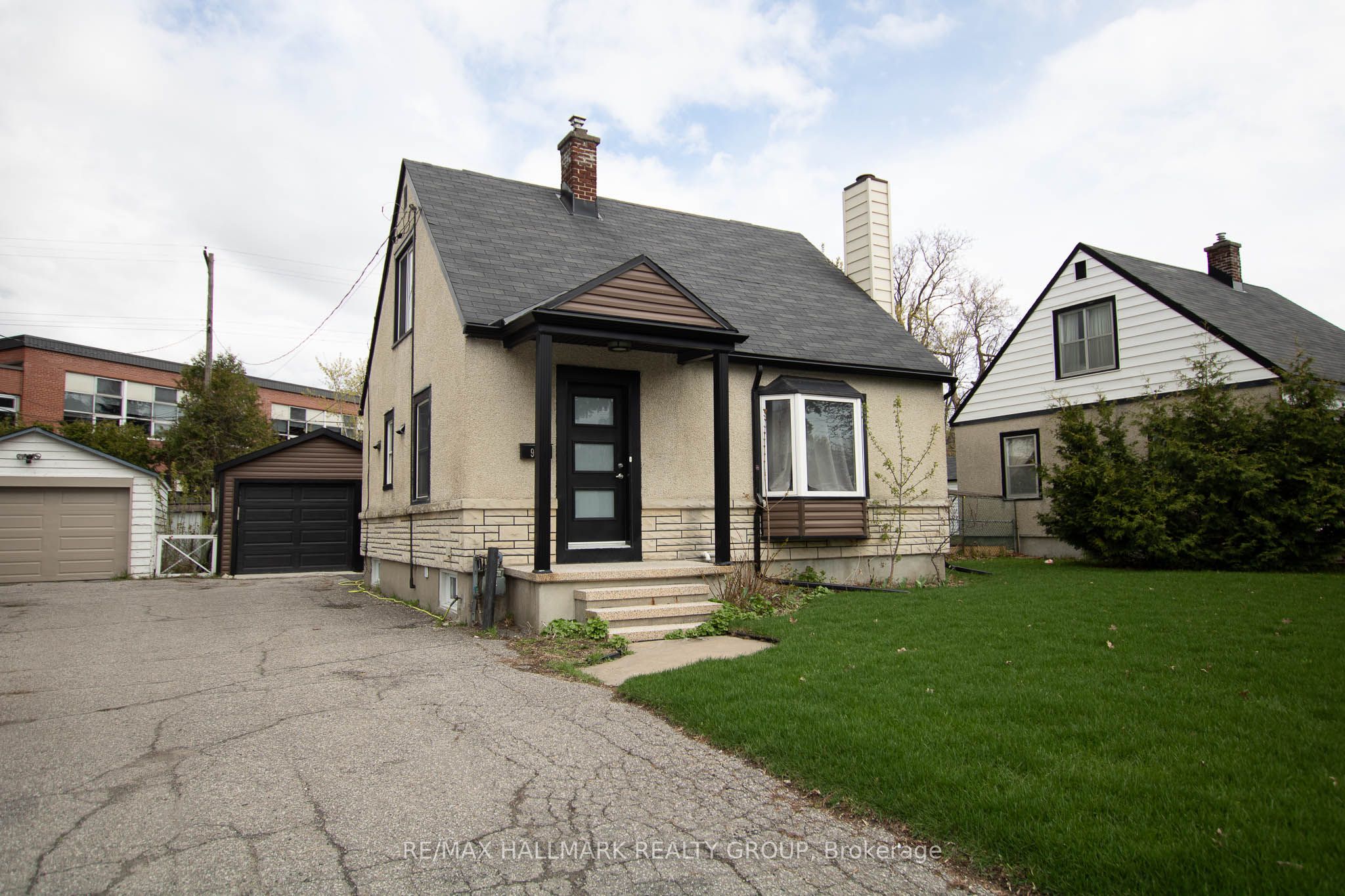 929 Merivale Road, Carlington - Central Park, ON K1Z 5Z7 photo 3