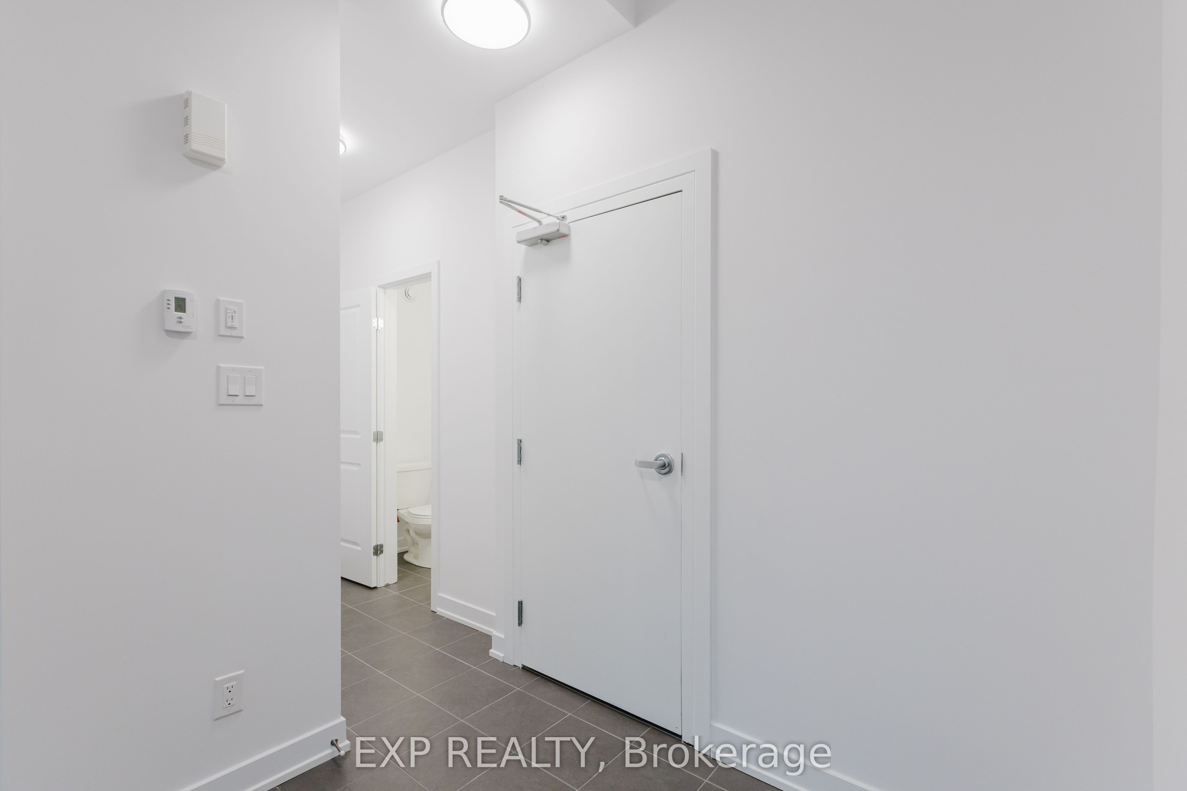 605 Silhouette Private, Barrhaven, ON K2J 4S3 photo 4