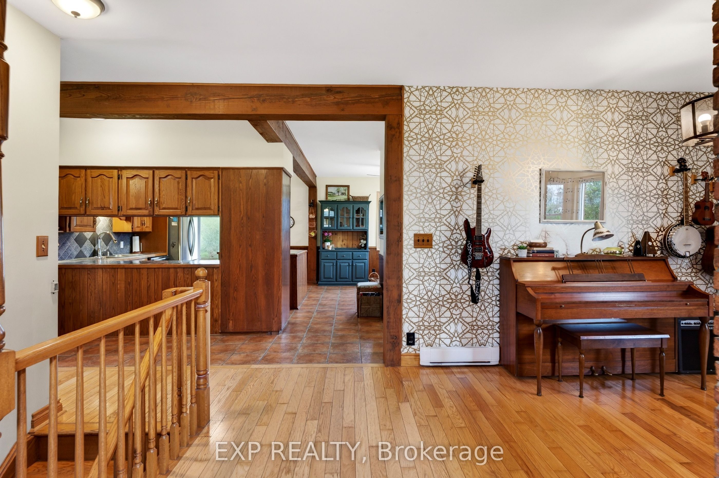 2266 Pettit Road, Fort Erie, ON L2A 5M4 photo 5