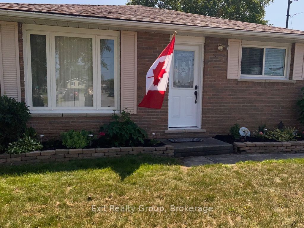 83 Centre Street, Quinte West, ON K0K 2C0 photo 3