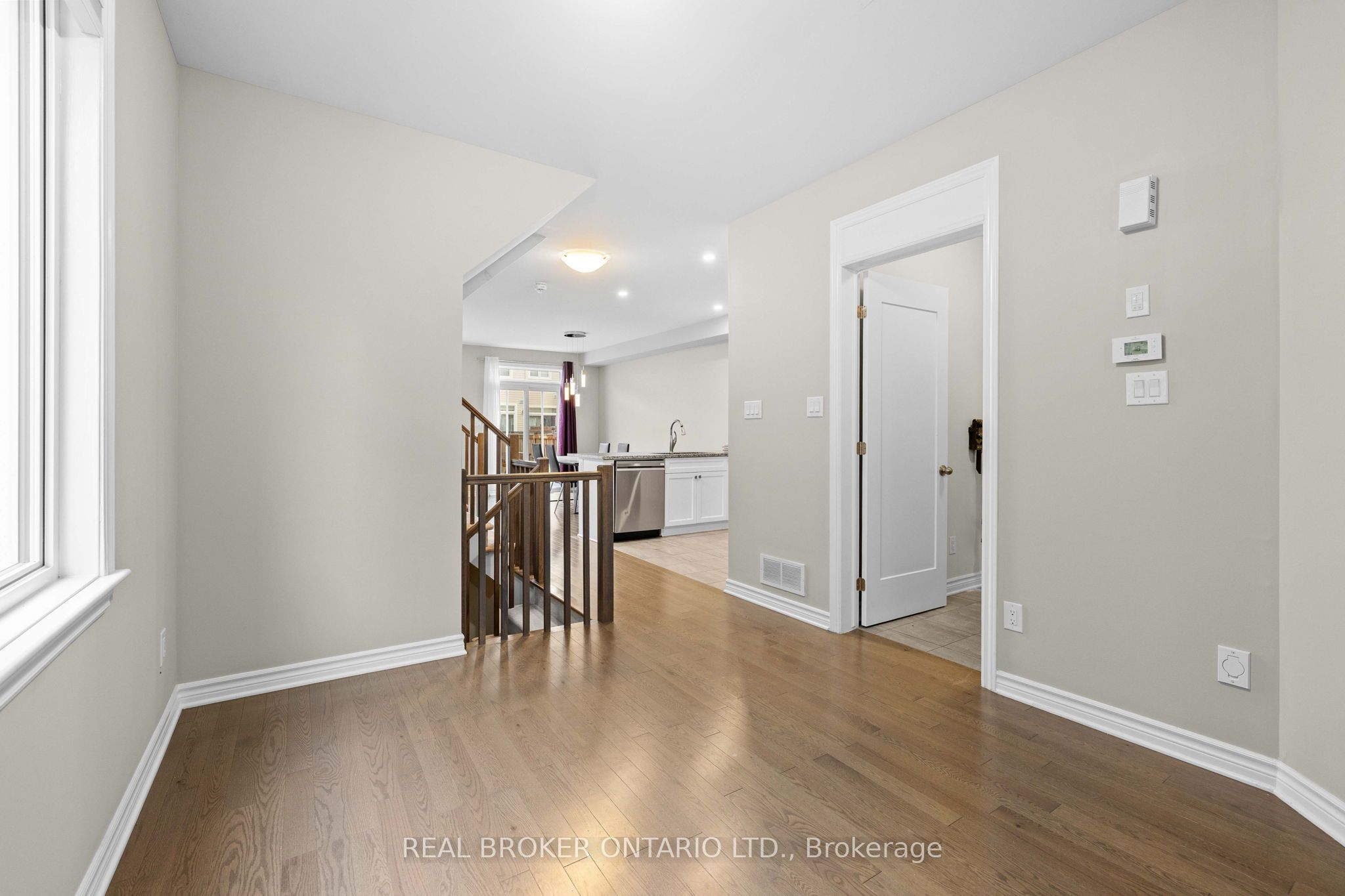 838 Cedar Creek Drive, Blossom Park - Airport and Area, ON K1T 0N6 photo 5