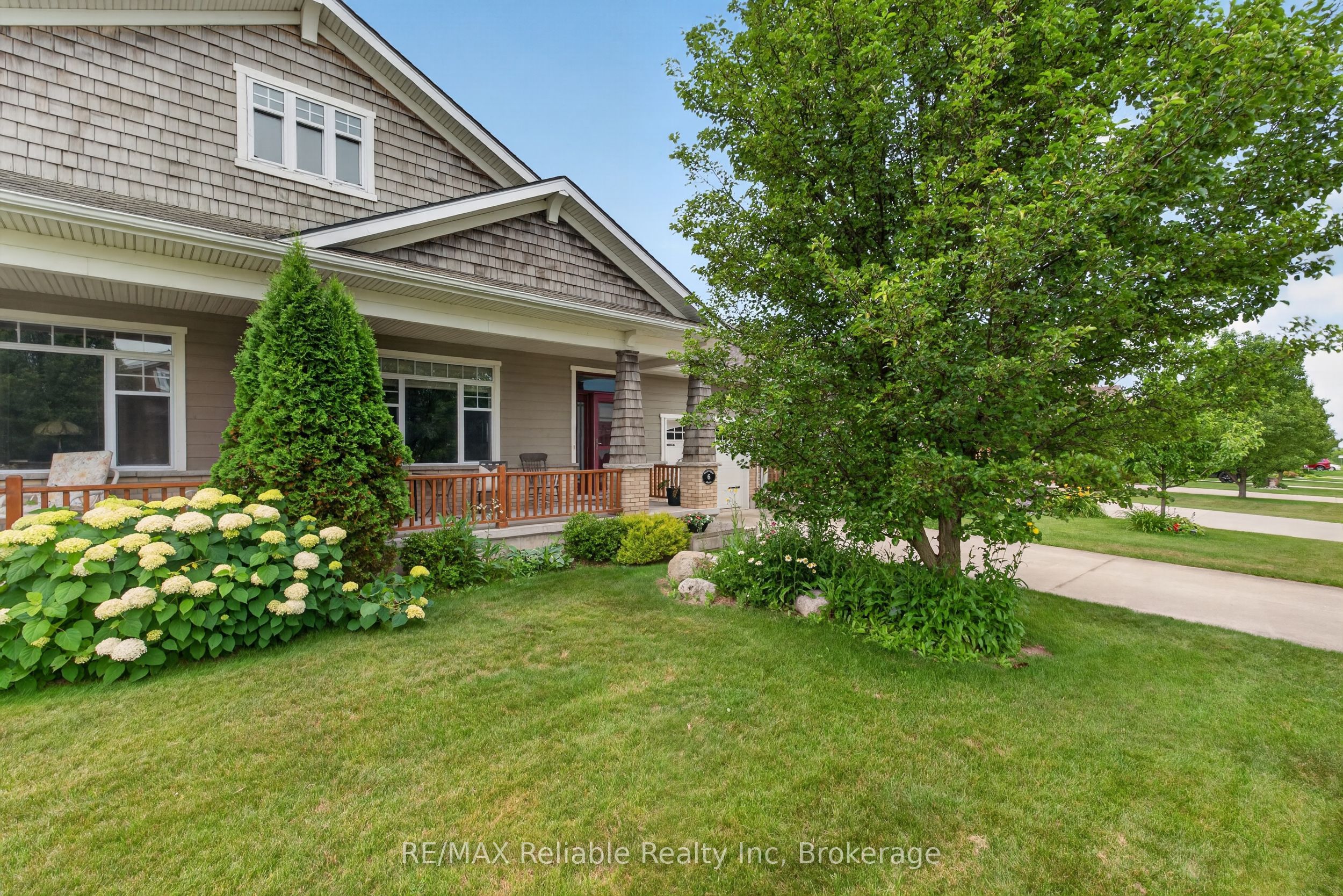 6 Sweet Grass Street, Bluewater, ON N0M 1G0 photo 2