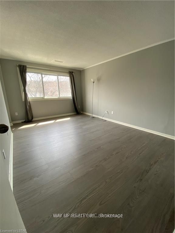 730 Wilkins Street, London South, ON N6C 4Z9 photo 5