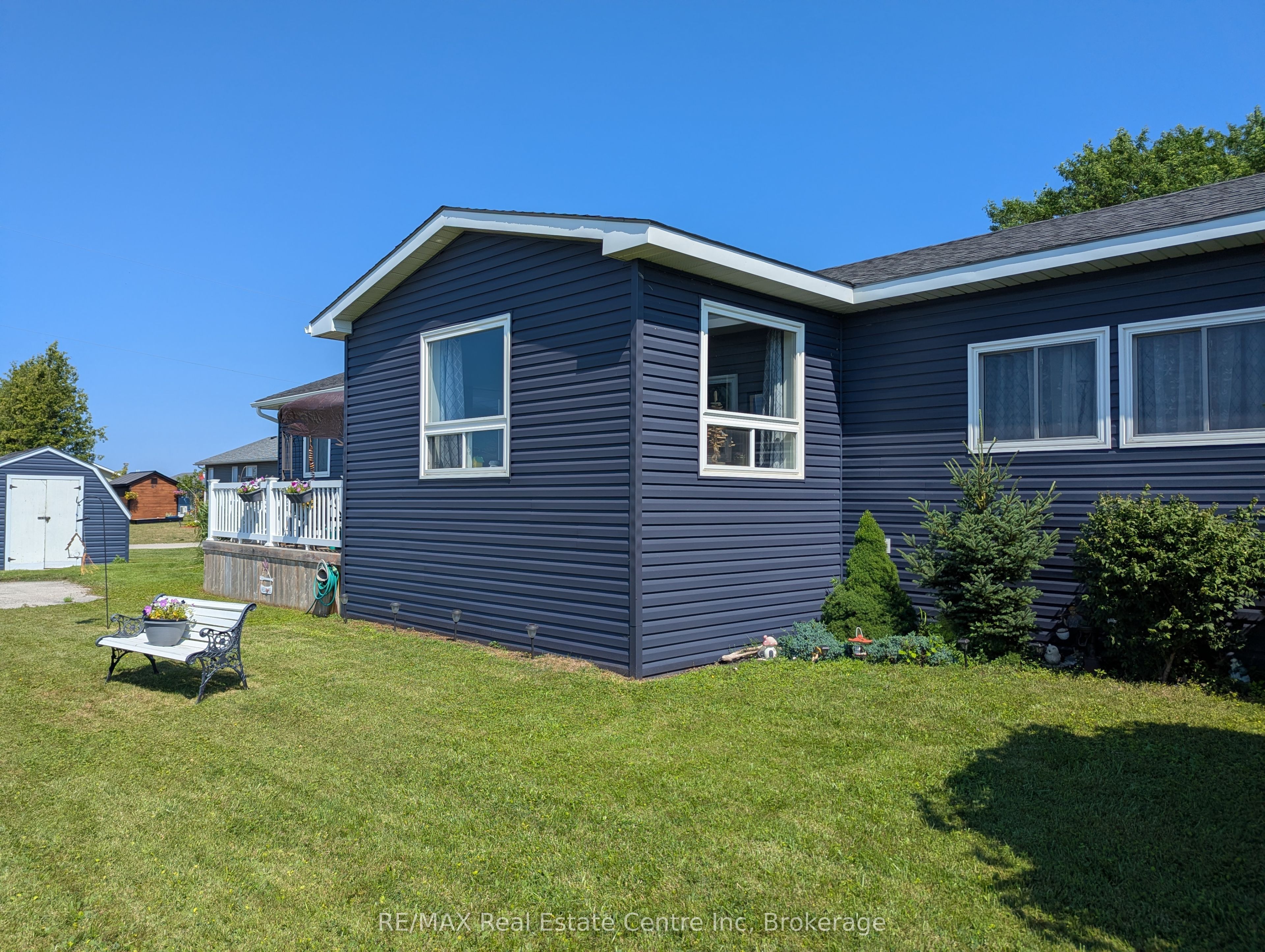 27 Cranberry Drive, Ashfield-Colborne-Wawanosh, ON N7A 3Y3 photo 2