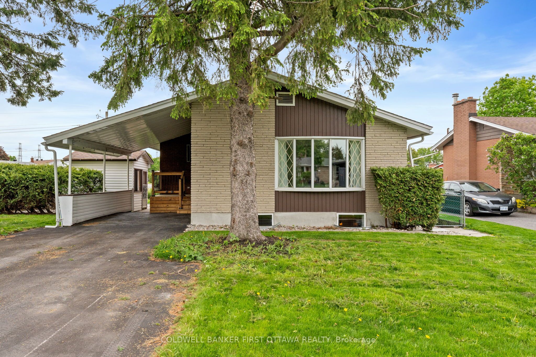 26 Spring Garden Avenue, Meadowlands - Crestview and Area, ON K2G 3B4