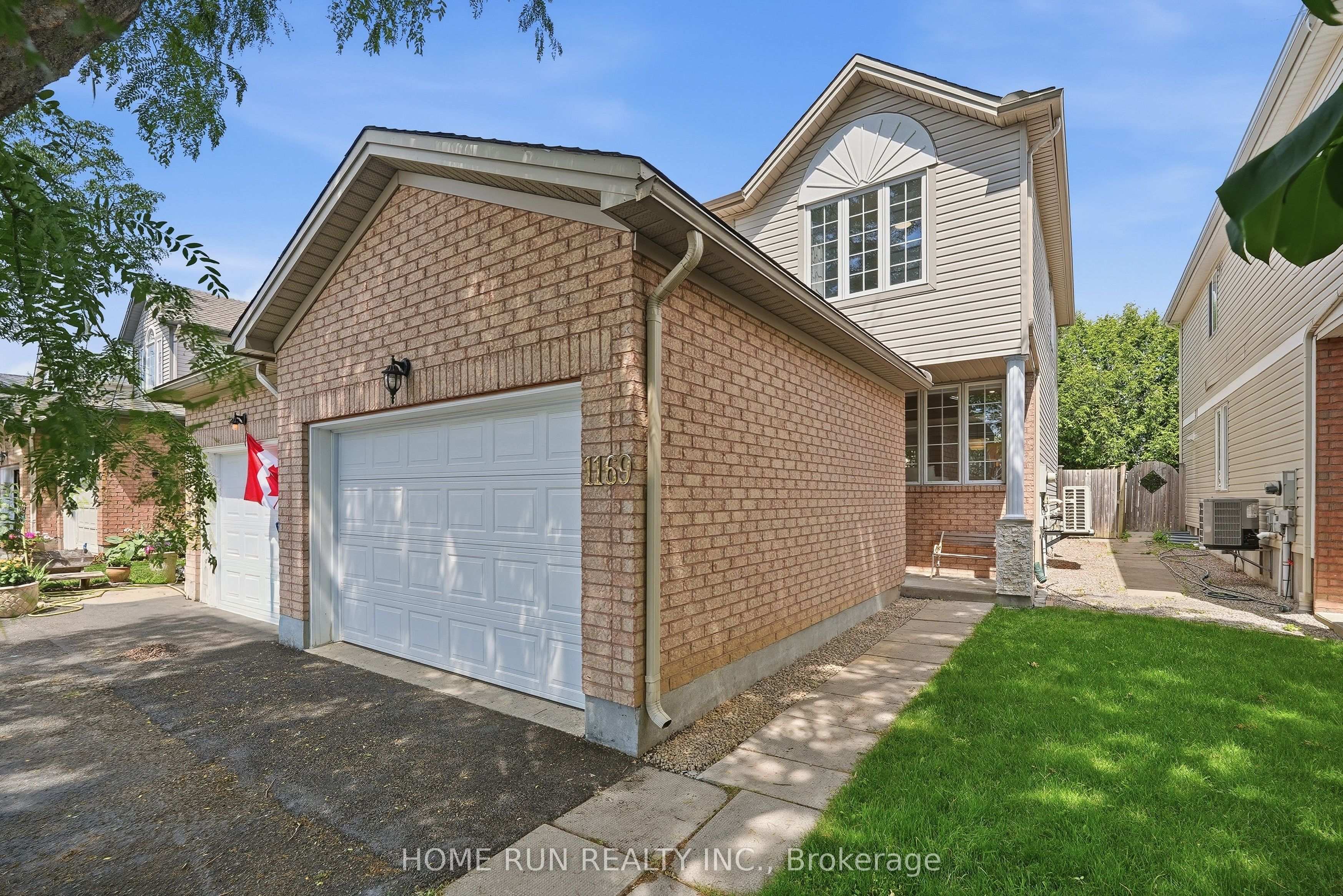 1169 Clyde Avenue, Carlington - Central Park, ON K2C 4B2 photo 2
