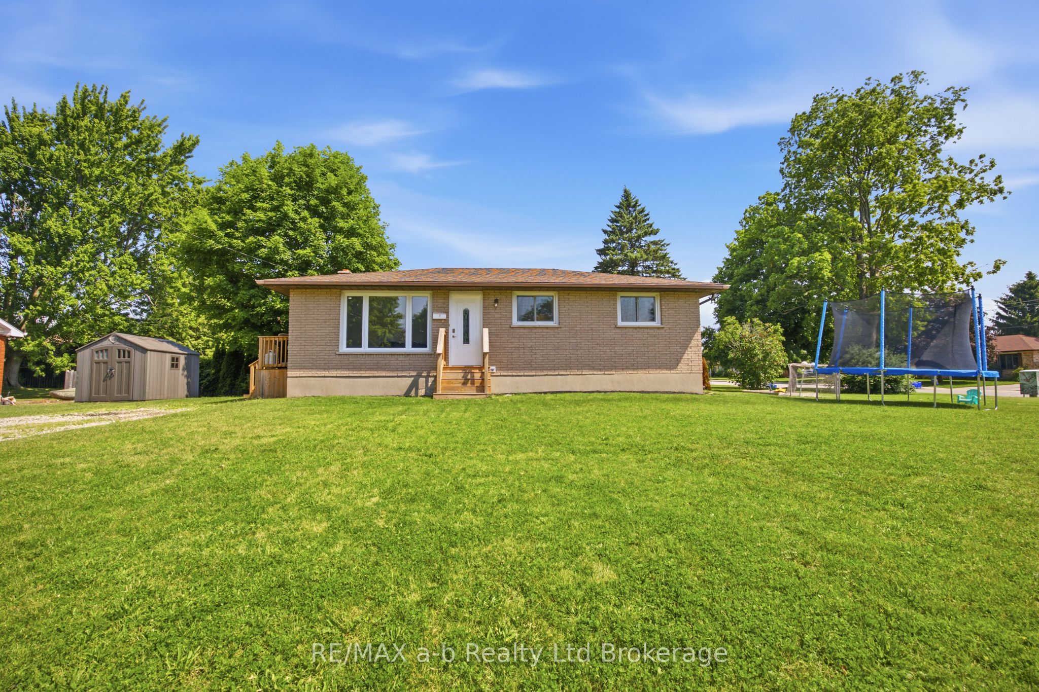 7 Marchant Street, Aylmer, ON N5H 1V5 photo 2