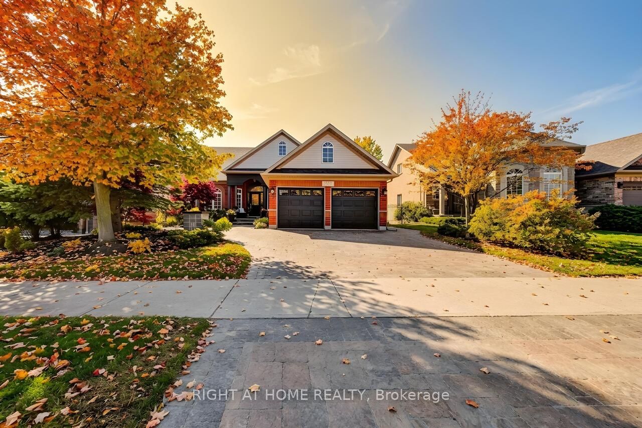 126 Moore Crescent, Hamilton, ON L9G 4Z8 photo 3