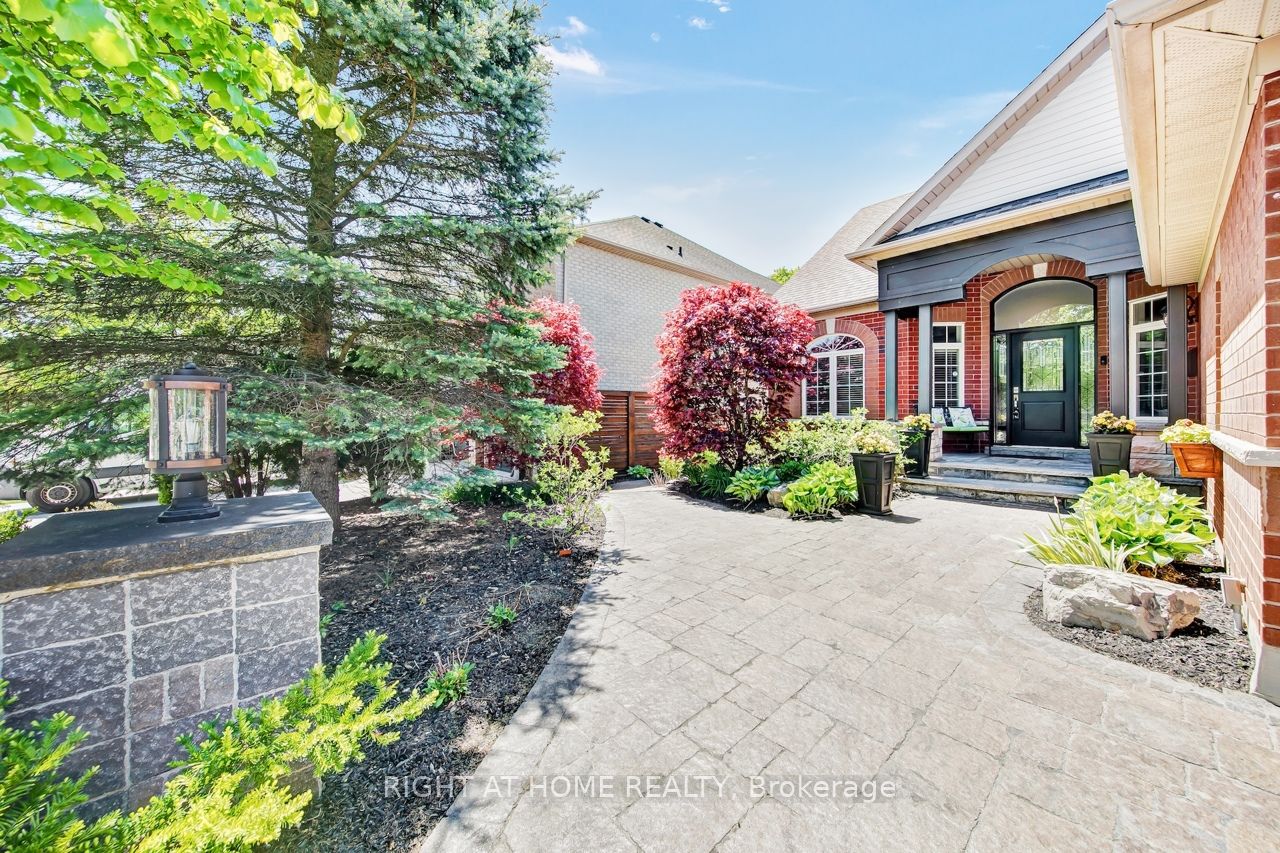 126 Moore Crescent, Hamilton, ON L9G 4Z8 photo 5