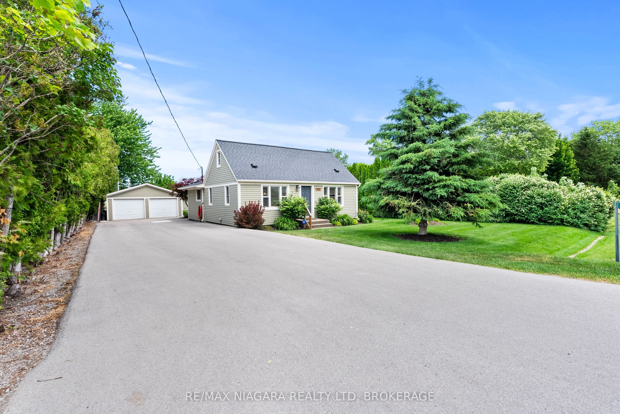 848 East And West Line Road, Niagara-on-the-Lake, ON L0S 1J0 photo 2