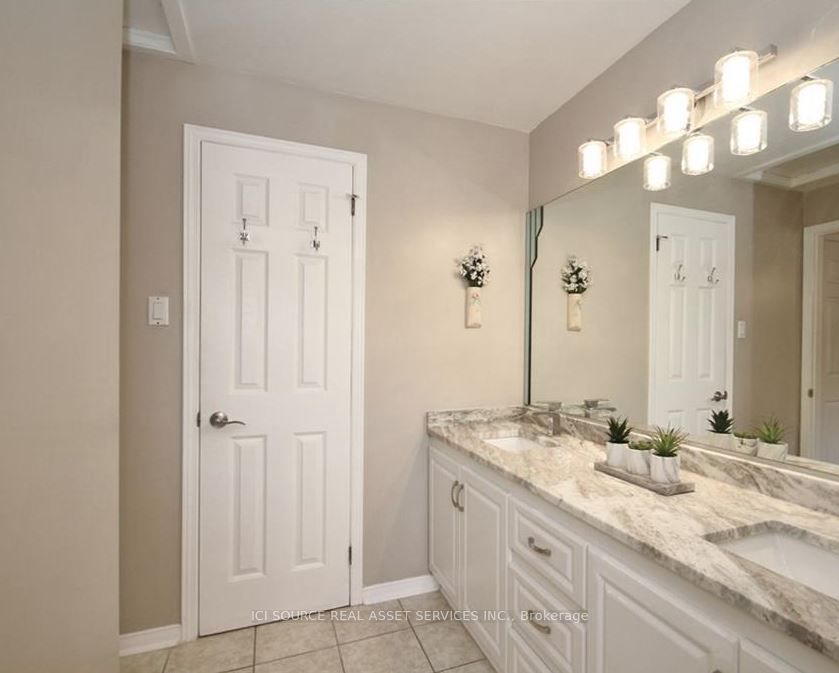 8 Birchview Road Main Fl, Meadowlands - Crestview and Area, ON K2G 3G4 photo 5