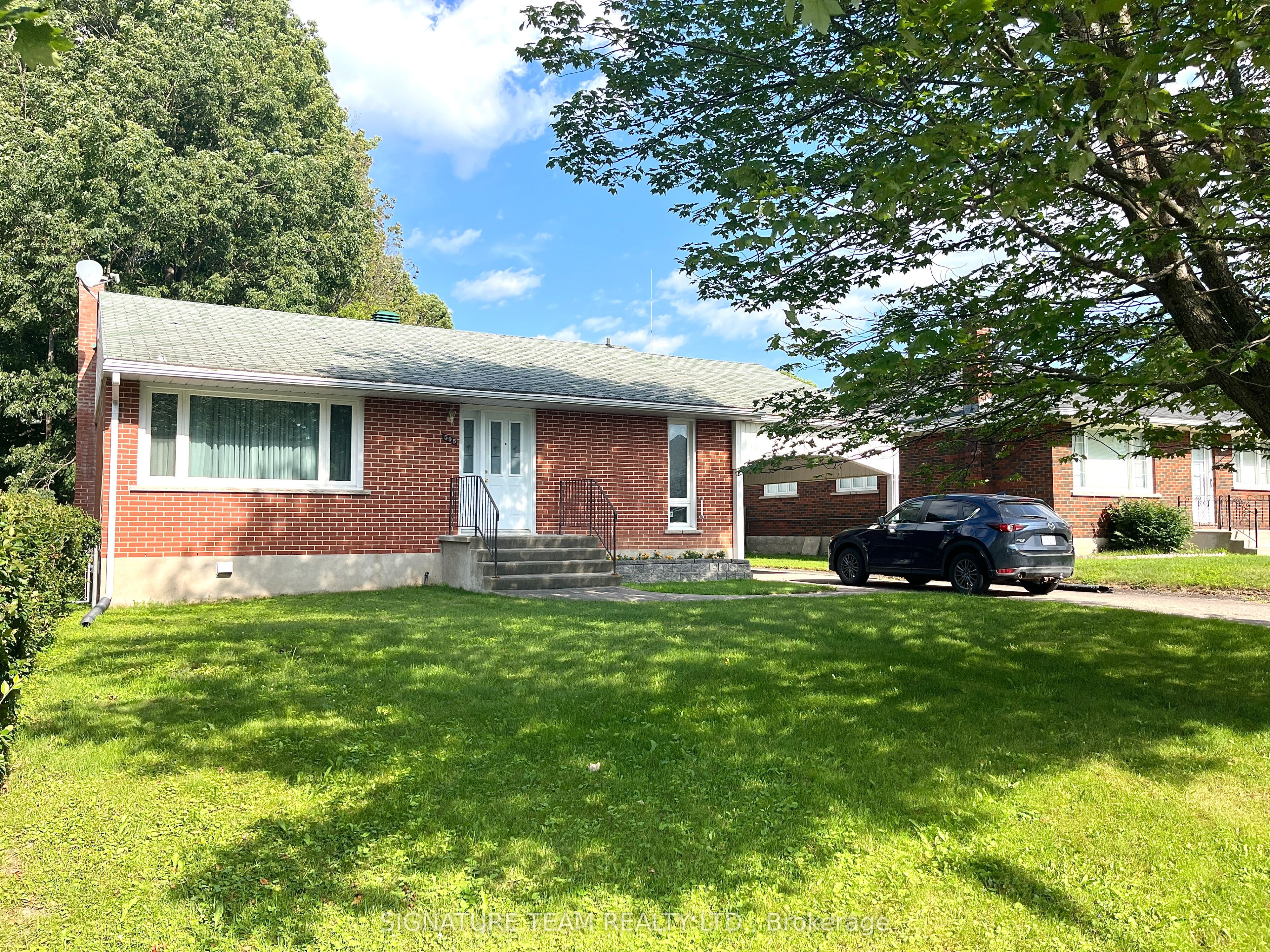 595 Cecelia Street, Pembroke, ON K8A 1T3 photo 2
