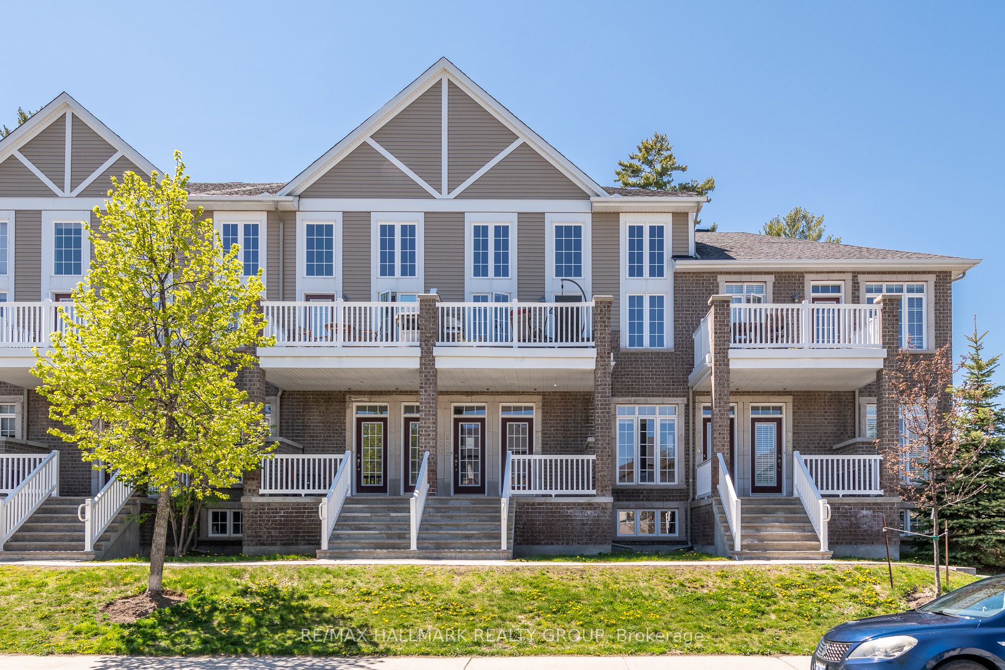 226 Kinghaven Crescent, Kanata, ON K2M 0C2