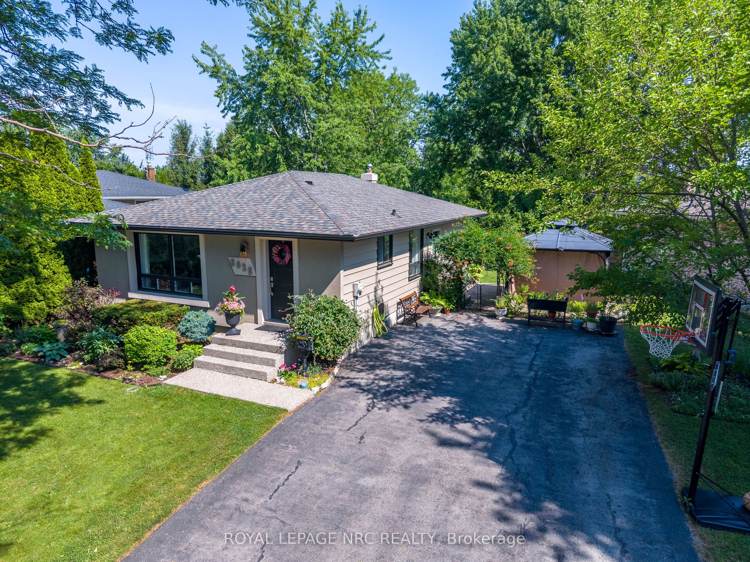 8025 Michael Street, Niagara Falls, ON L2H 2B6 photo 5