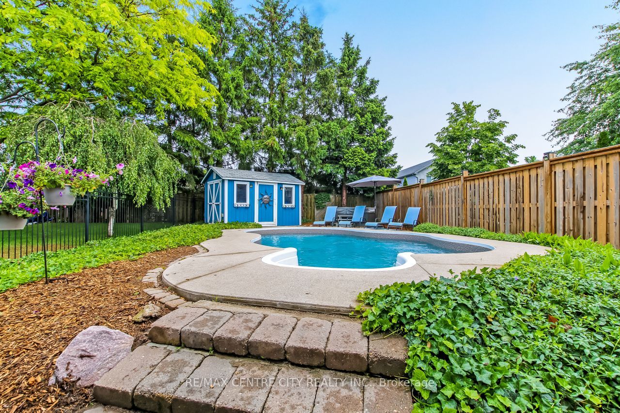 96 Carrie Crescent, St. Thomas, ON N5R 6C2