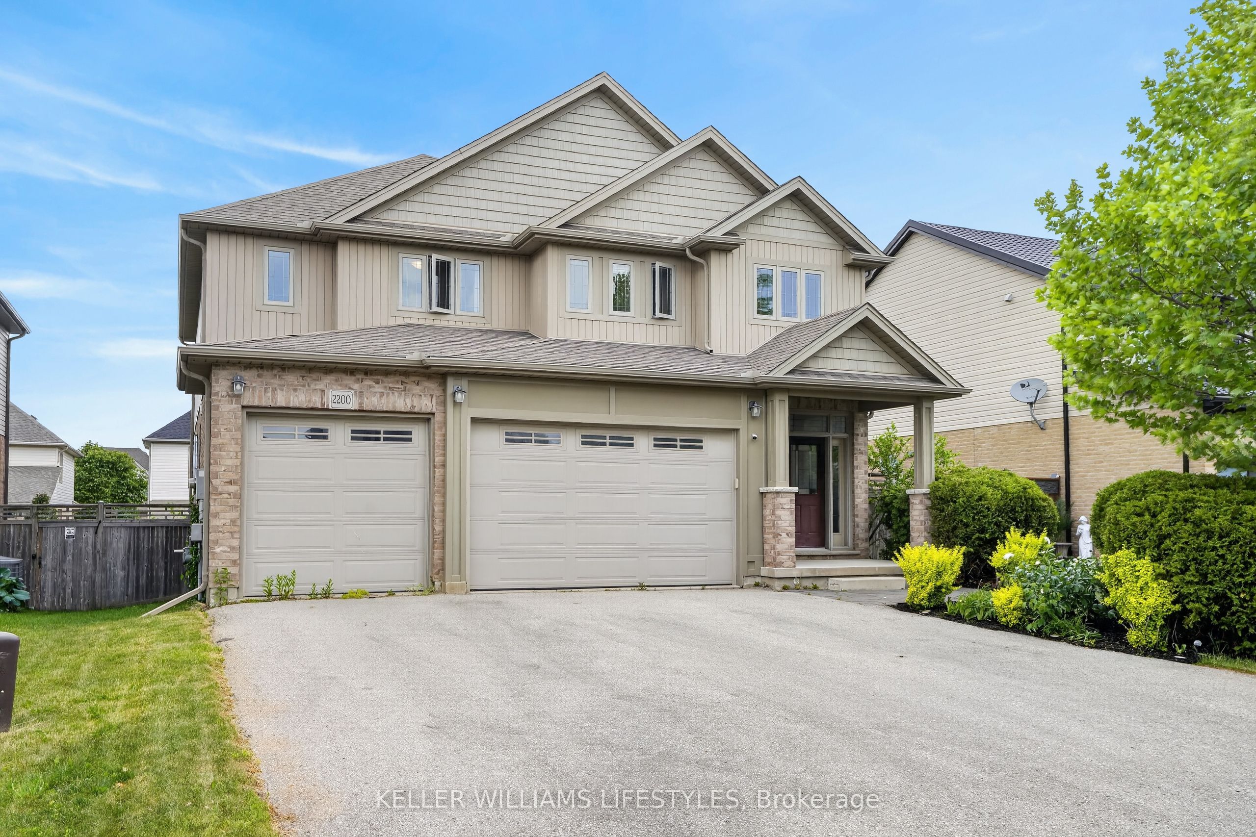 2200 Dogwood Crescent, London South, ON N6K 5C6